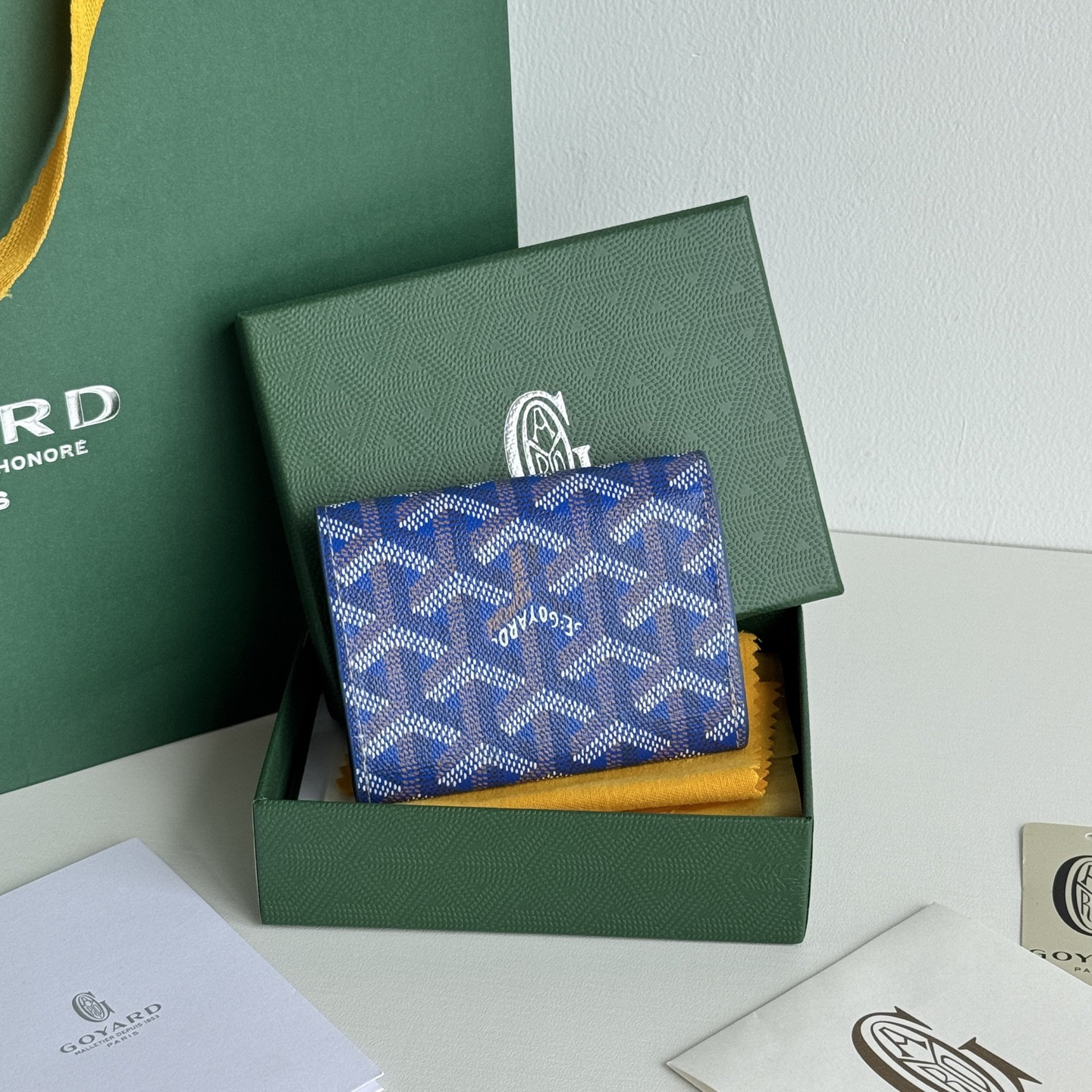 Marigny 零钱包 - 便利なコイン収納とカード入れ付き