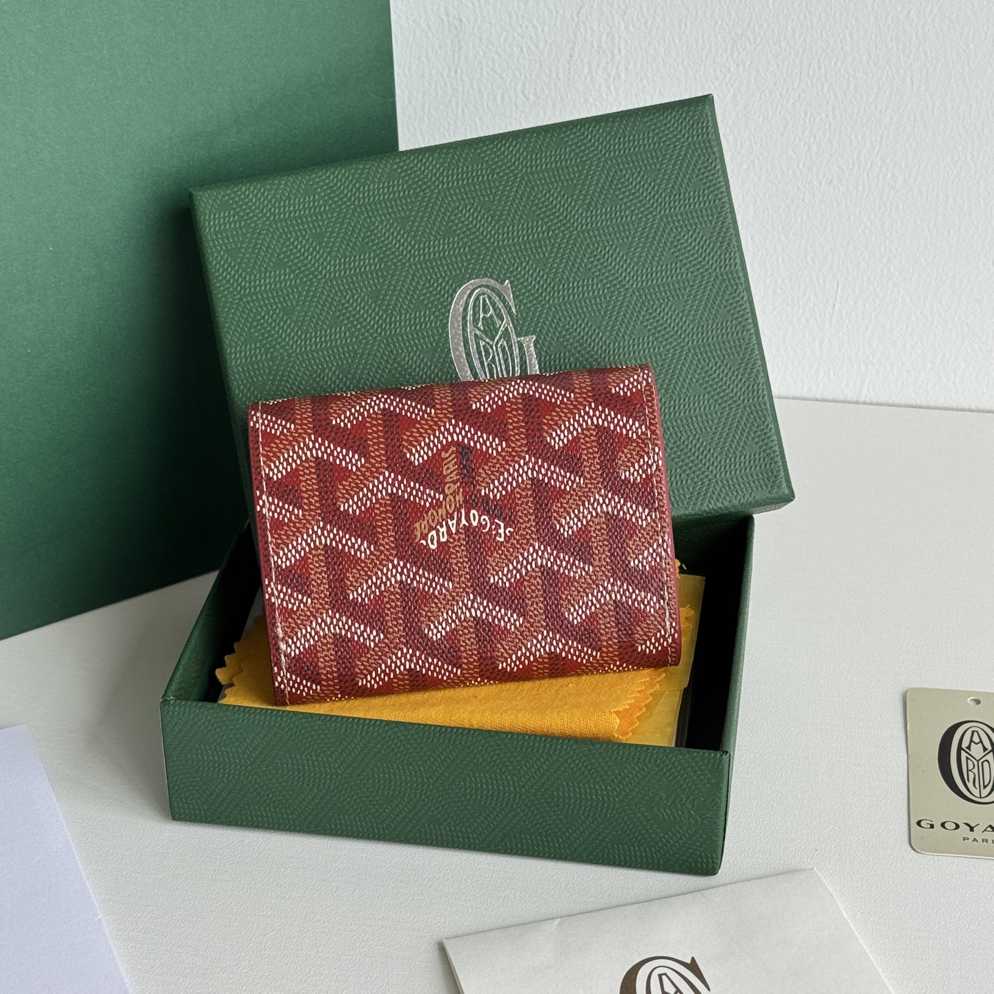 Marigny 零钱包 - コンパクトで便利な硬币・カード収納