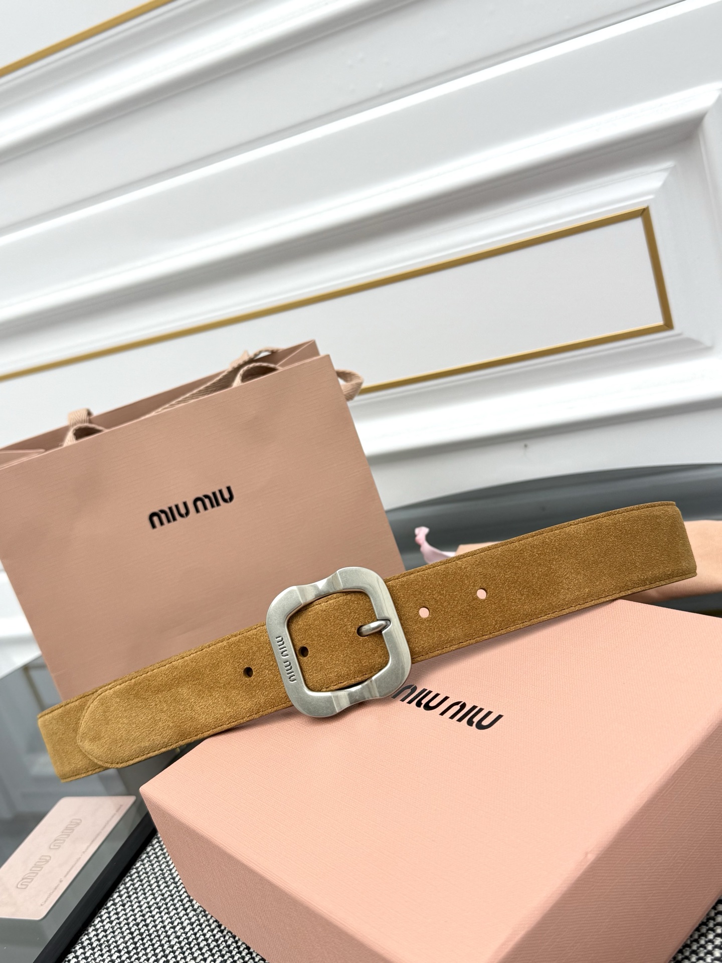 미우미우 벨트 57922