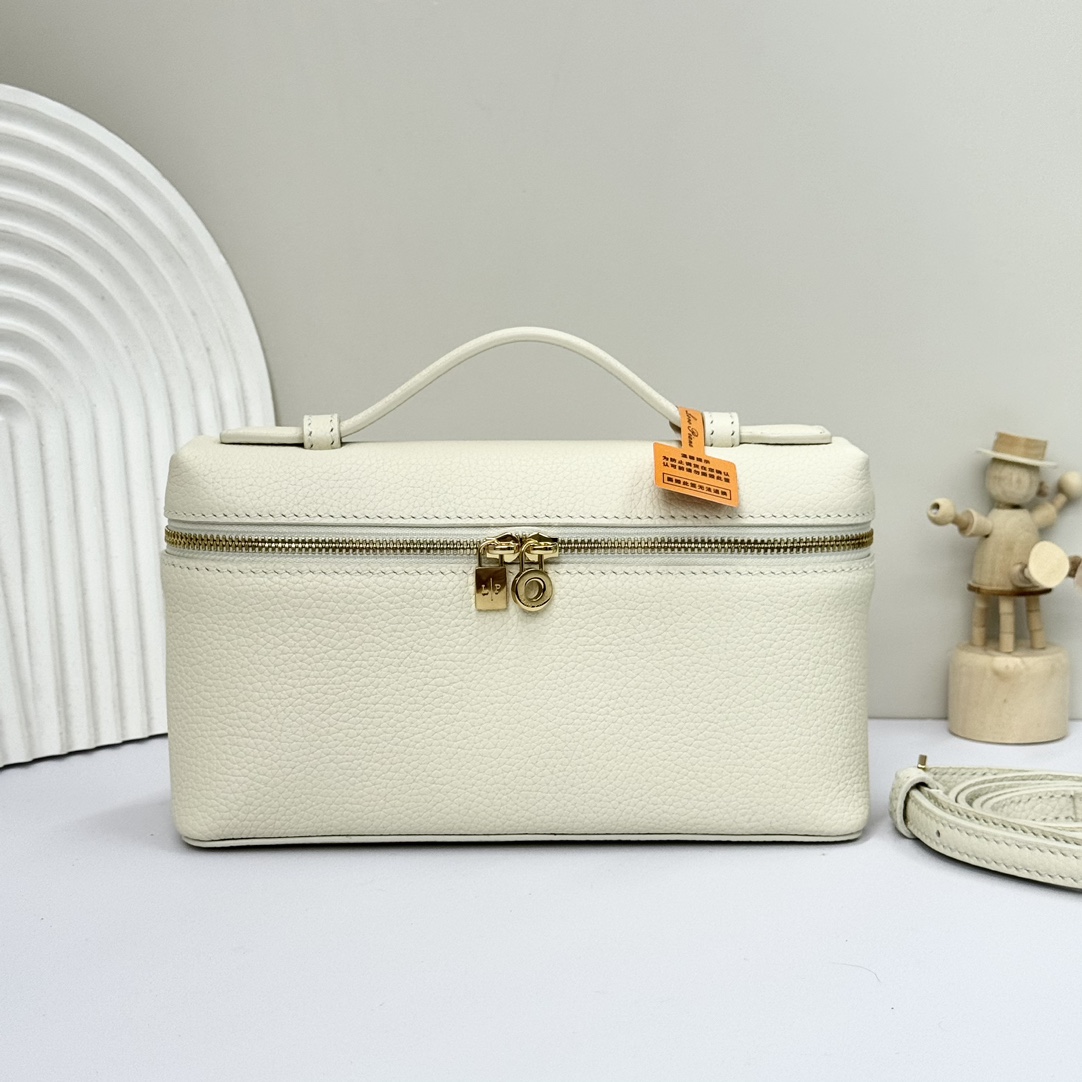 Loro Piana Clutches & Pouch Bags Gold Milkshake White Platinum All Steel Calfskin Cowhide Lambskin Sheepskin