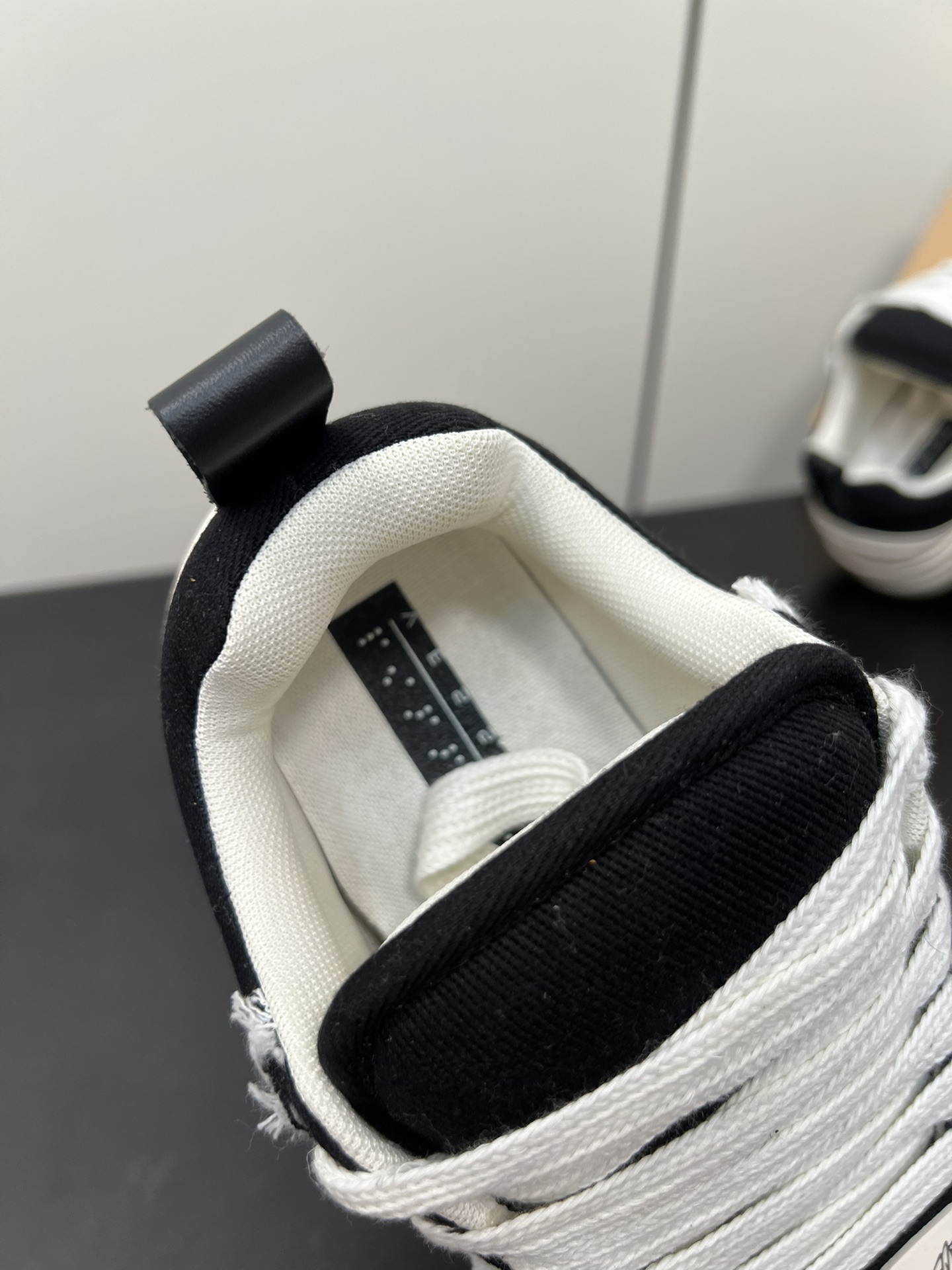 P650 Vessel Nougat Classic Shoes: Soft, Stylish, Comfortable Marshmallow Design with Classic Base - 图片 8