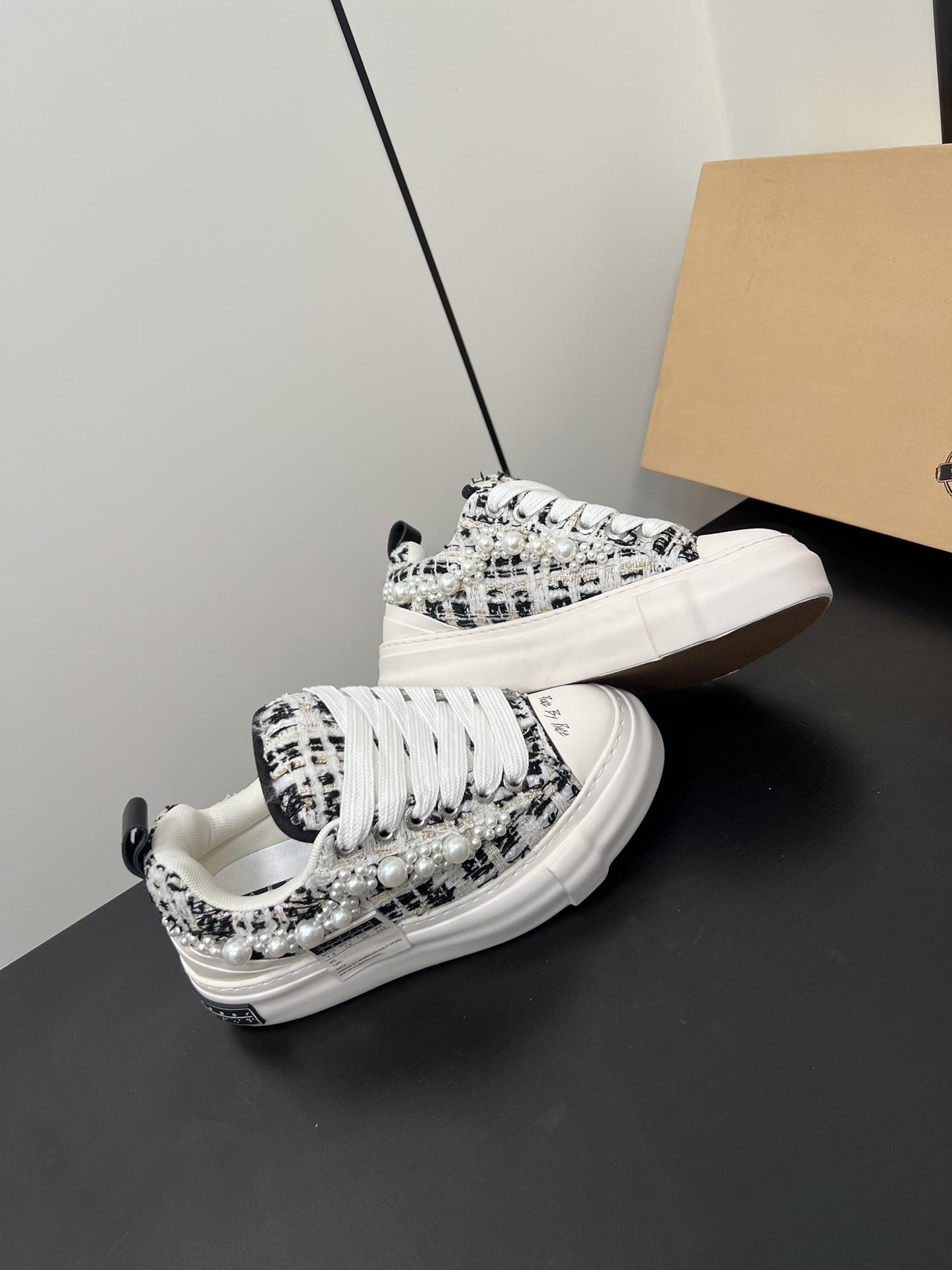 P750 Vessel Nougat Classic Shoes: Original Design with Soft Comfort and Unique Combination - 图片 9