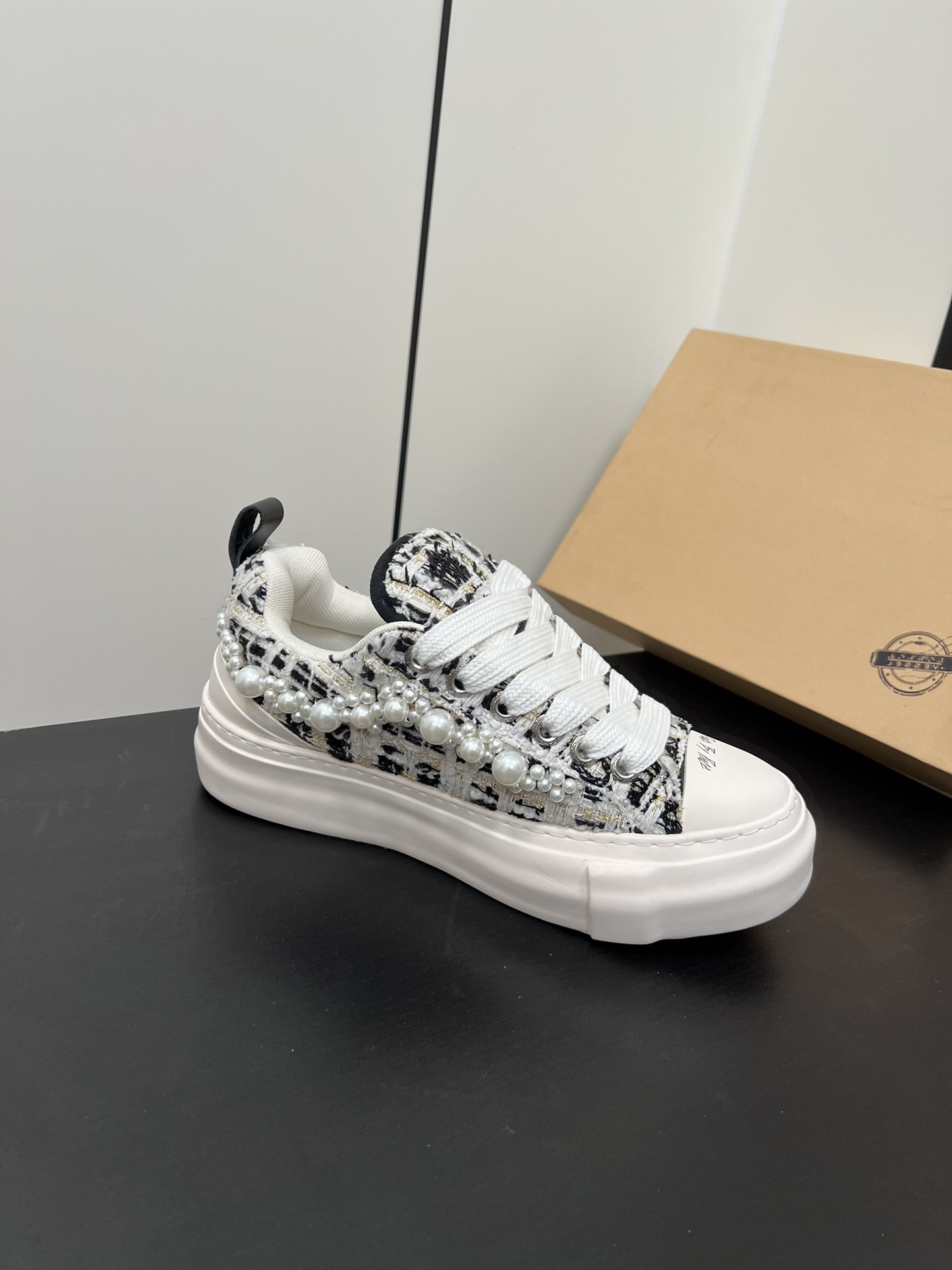 P750 Vessel Nougat Classic Shoes: Original Design with Soft Comfort and Unique Combination - 图片 7