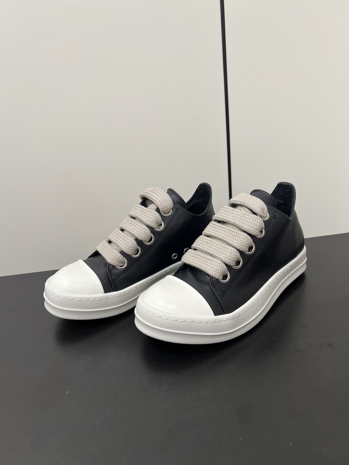 Rick Owens P7000 Leisure Shoes: Classic Cottage Style Comparison for Lovers - 图片 3