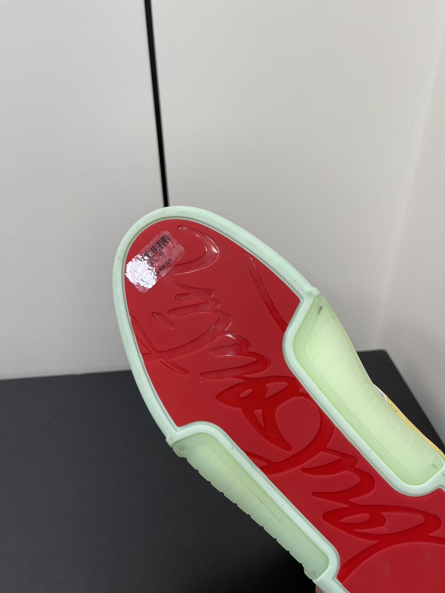 Christian Louboutin Astroloubi Basketball Sneakers Retrospect: Red Shoes with Iconic Details - 图片 8