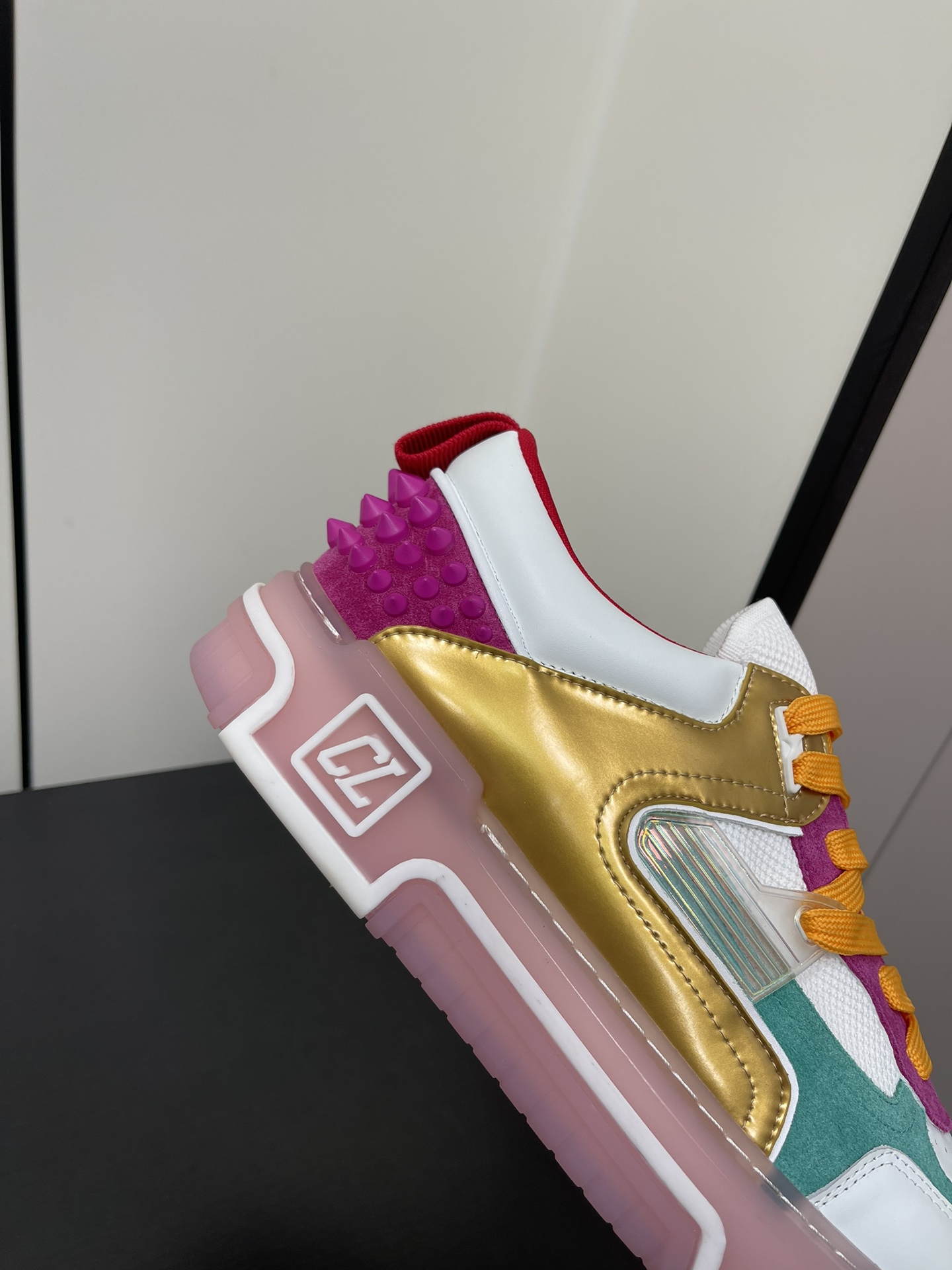 Christian Louboutin Astroloubi Basketball Sneakers: Iconic Red Shoes for Leisure and Sports - 图片 8