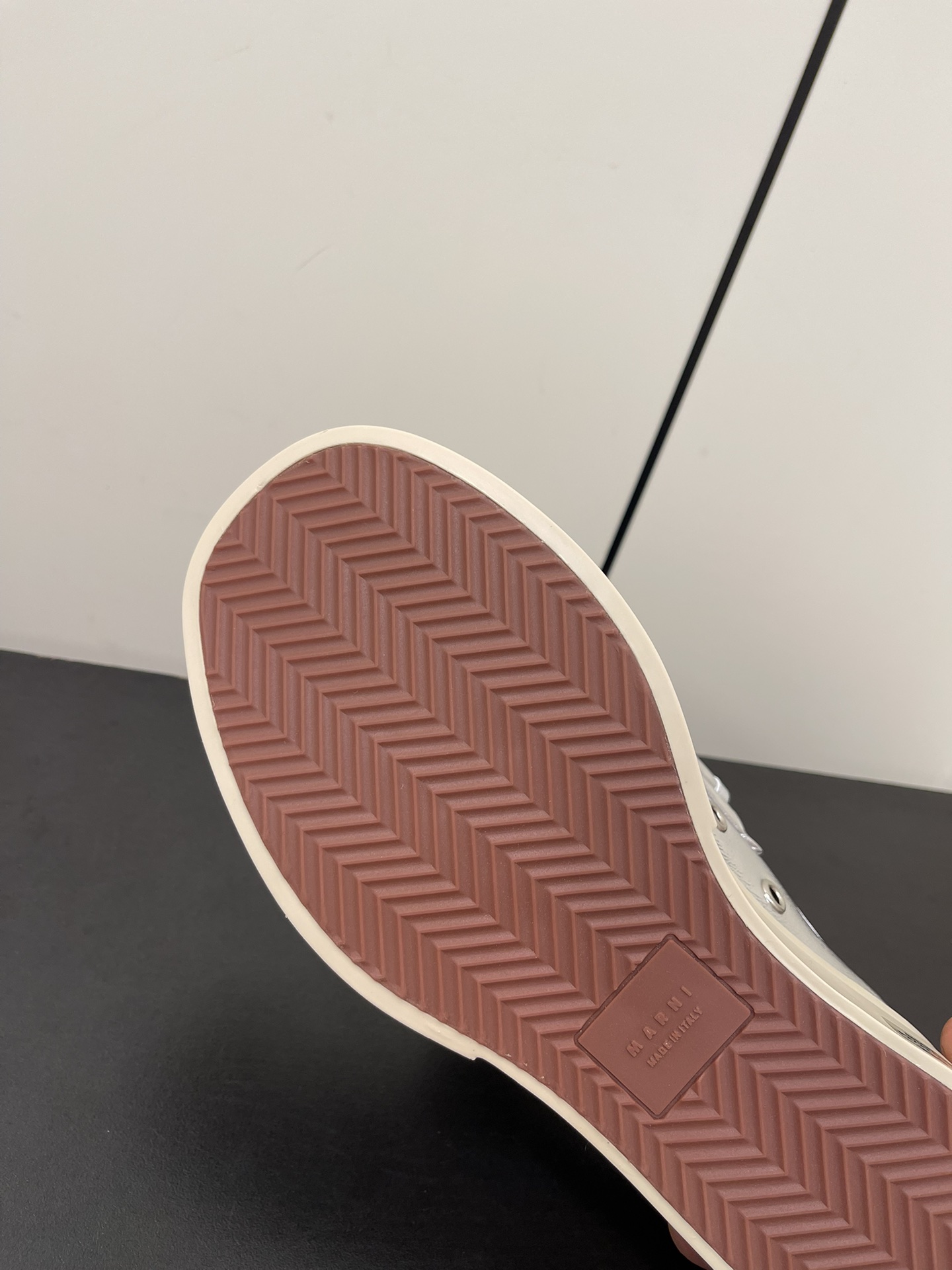 Marni Leisure Shoes: Flashbacks, Cedars, Magic, and Comfortable Custom Design - 图片 9