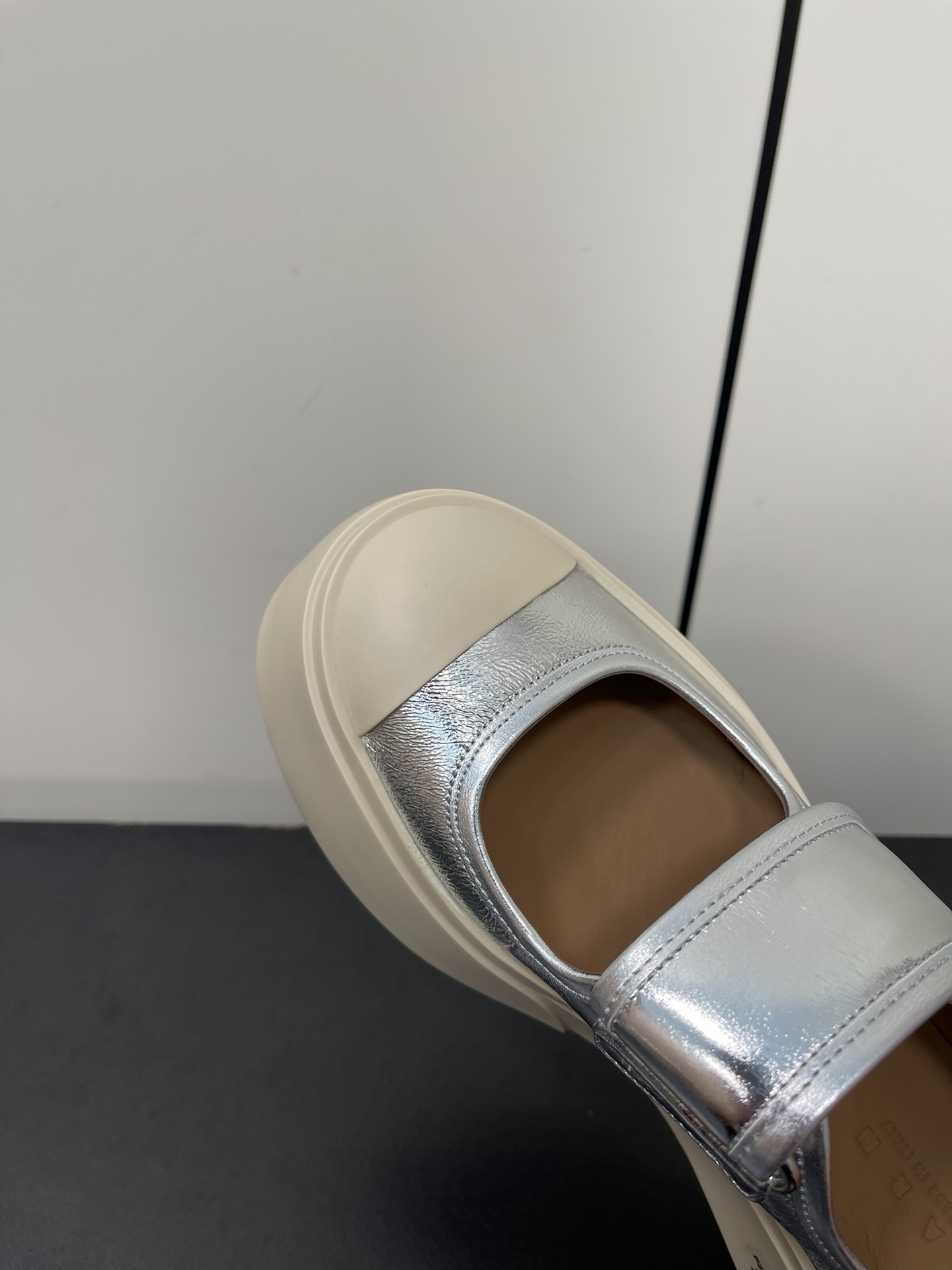 Marni Leisure Shoes: Flashbacks, Cedars, Magic, and Comfortable Custom Design - 图片 6