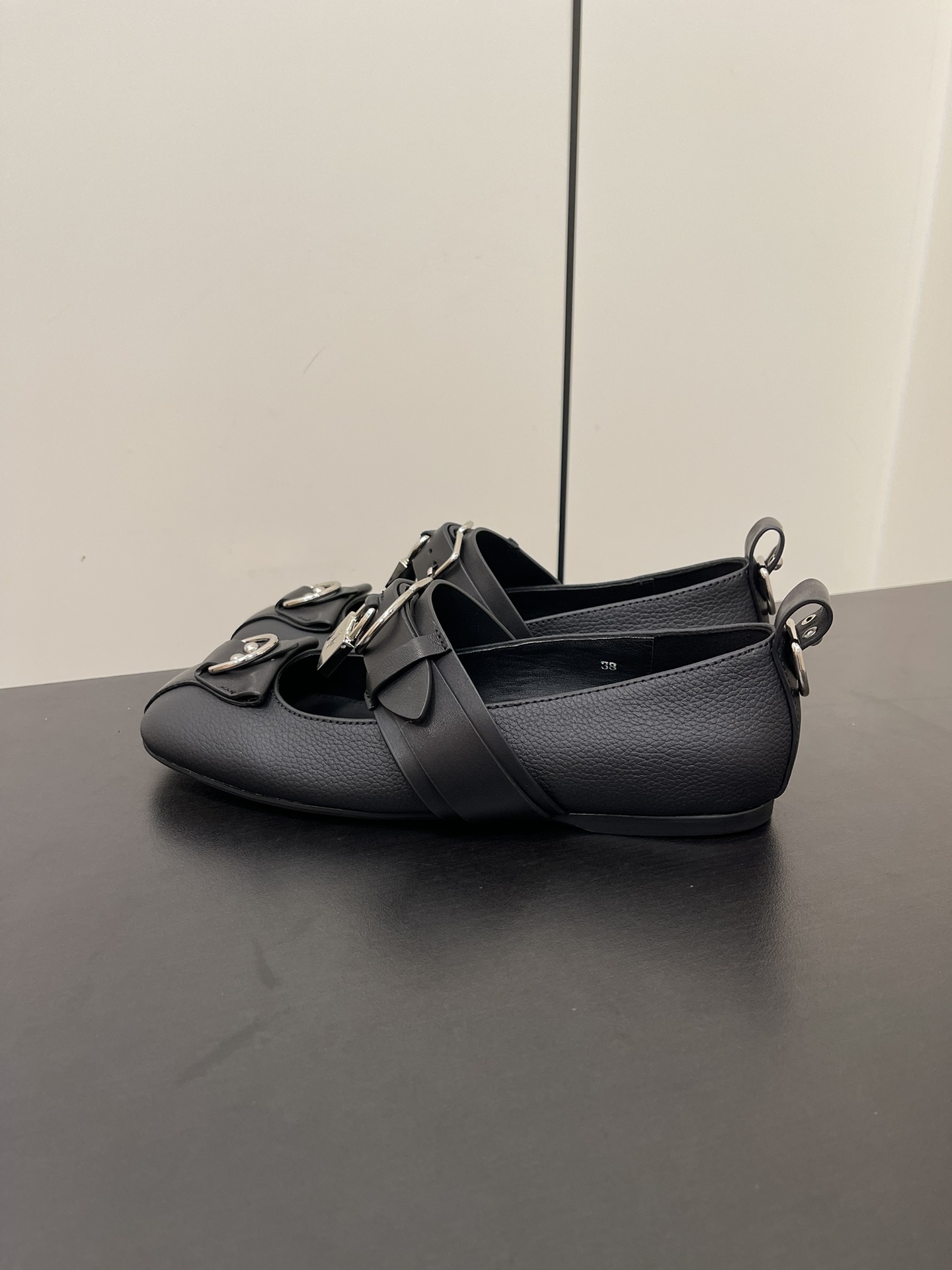 Exclusive Punk Metal Lock-In Ballet Shoes with Oxygen Pelt and Custom Rubber Sole - 图片 6