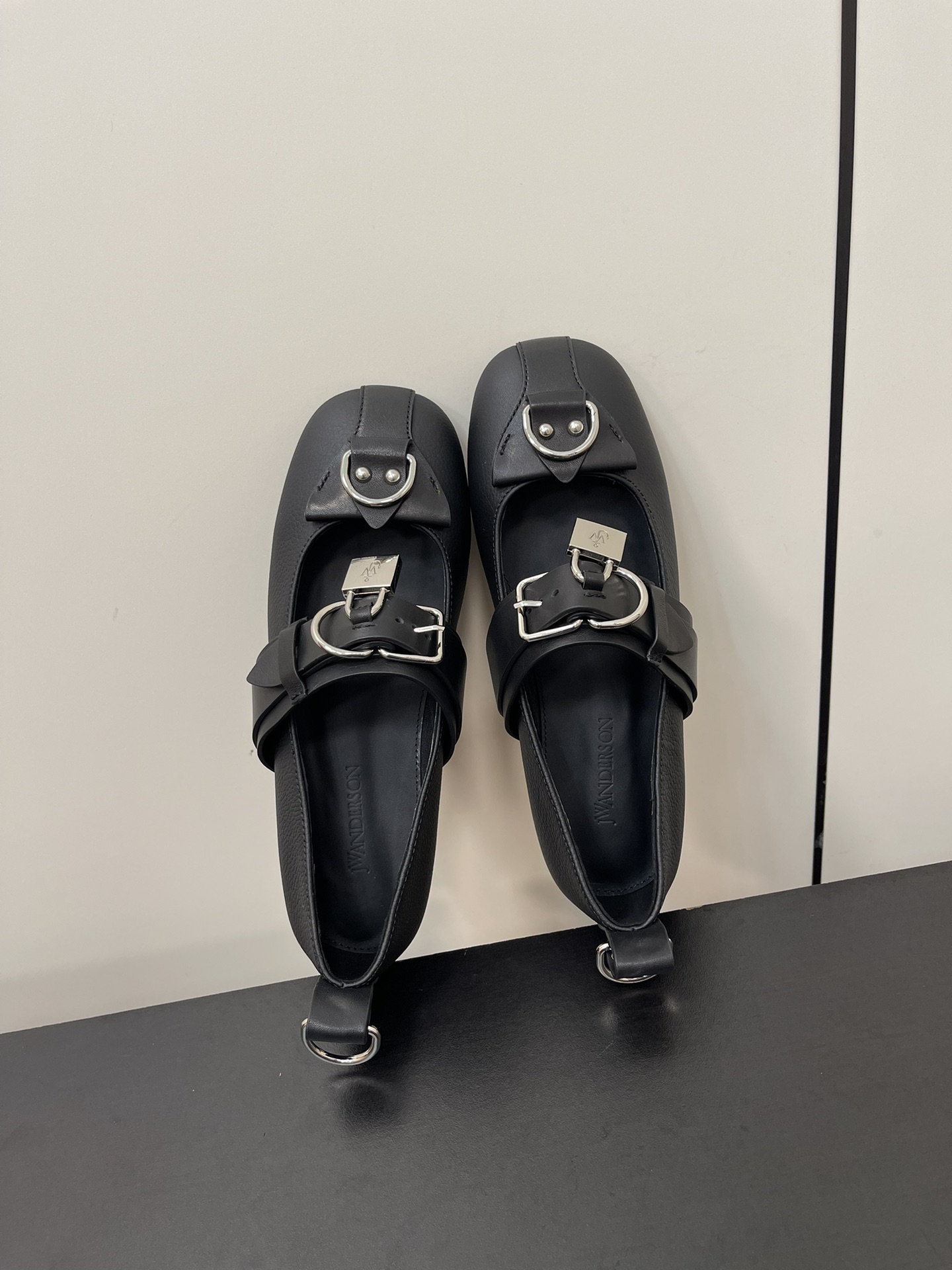 Exclusive Punk Metal Lock-In Ballet Shoes with Oxygen Pelt and Custom Rubber Sole - 图片 5