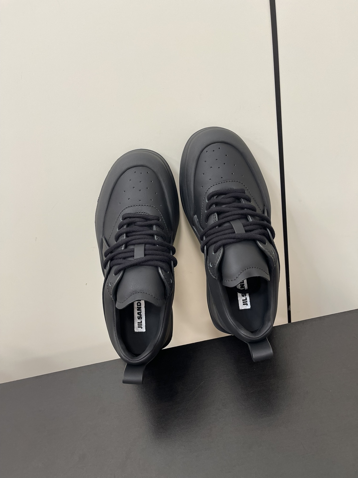 Jilsander Orb Sneakers: Chic Design with Unique TPU Soles for Durability and Style - 图片 5