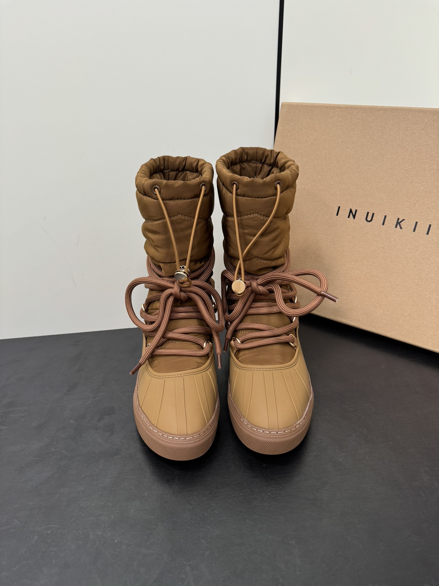 Inuikll 24 Snow Boots: Waterproof, Lightweight, Warm, with Original Feathers and Rubber Soles.
