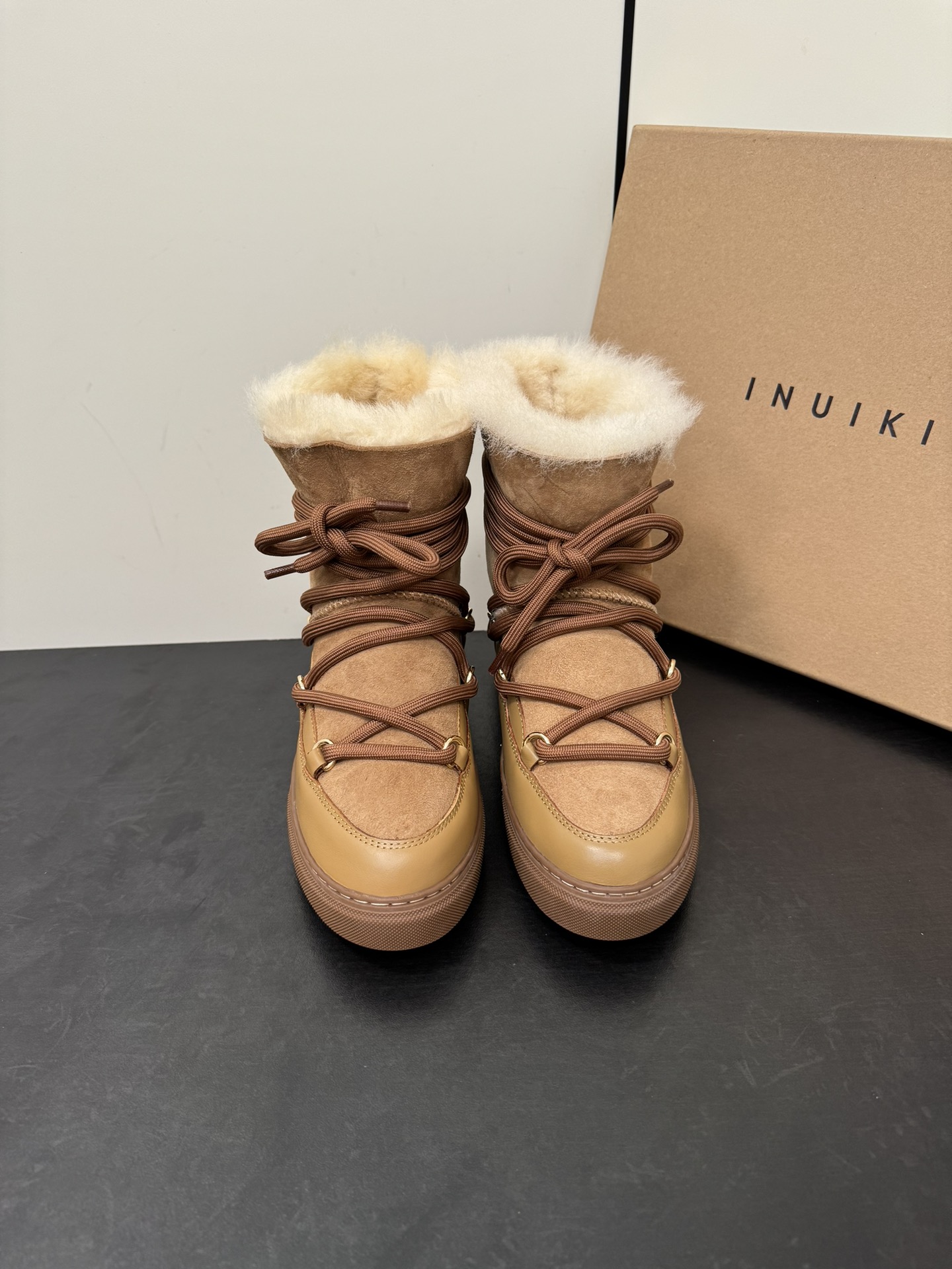 Performance Snow Boots with Imported Waterproof Fabric for Comfort and Warmth