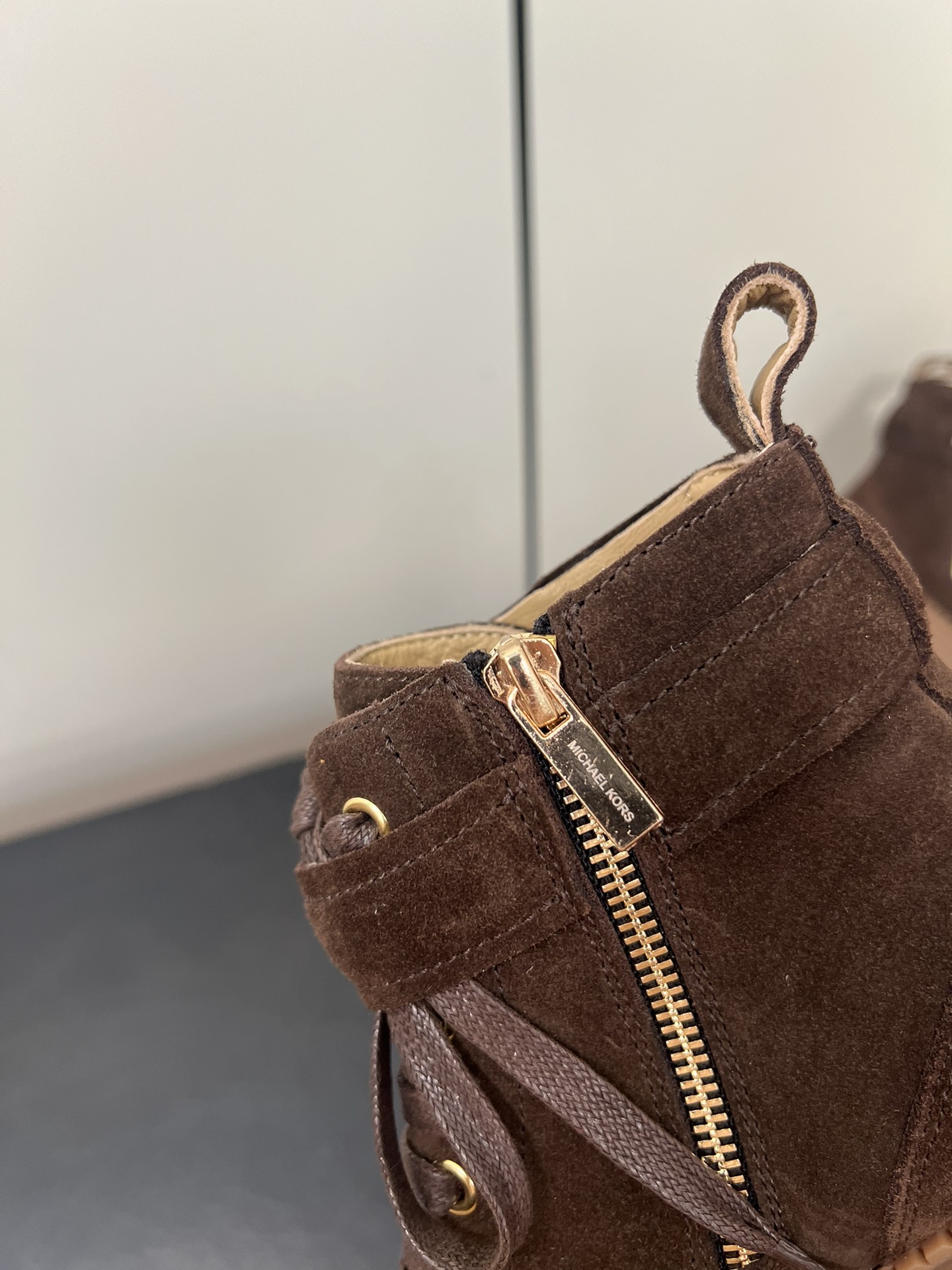 Michael Kors 2024 Martin Boots: Cow Skin, Sheepskin Interior, Slide-Proof Rubber Sole. - 图片 7