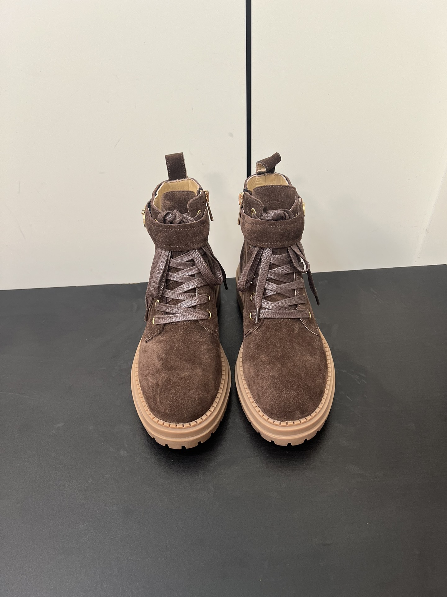 Michael Kors 2024 Martin Boots: Cow Skin, Sheepskin Interior, Slide-Proof Rubber Sole. - 图片 5