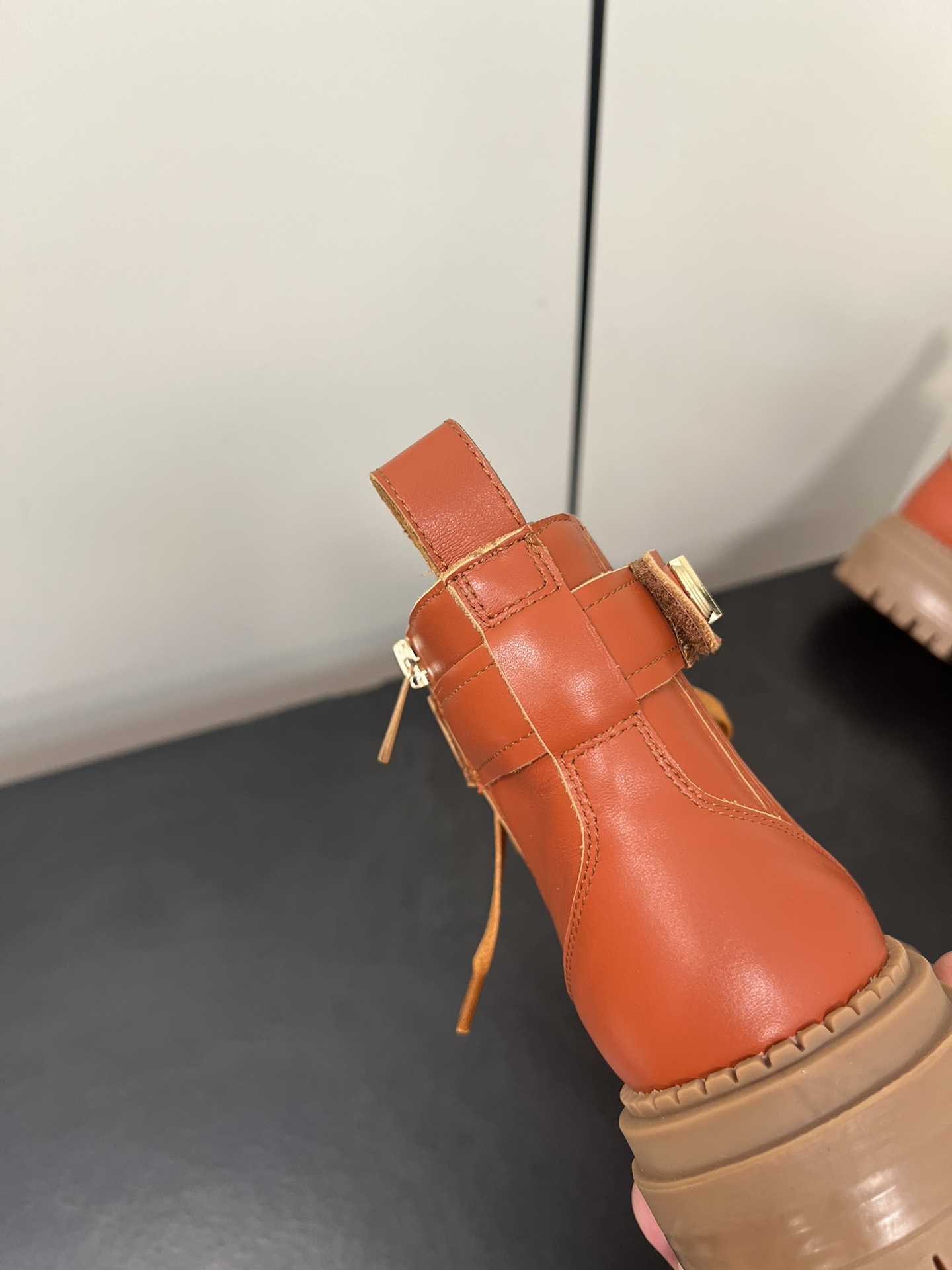 2024 New Michael Kors Martin Boots: Cow Skin, Sheep Inside, Anti-Slip Base. - 图片 9