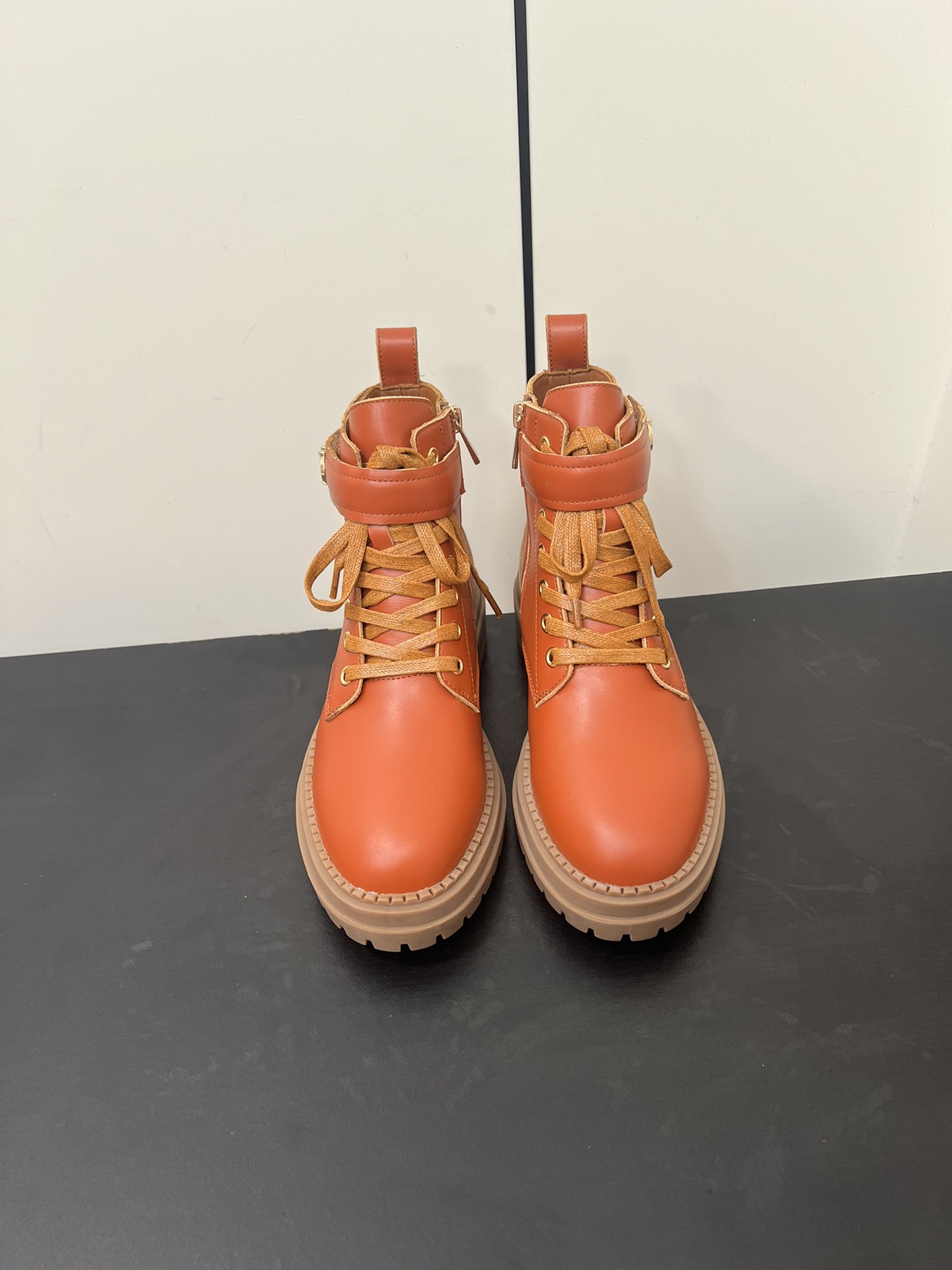 2024 New Michael Kors Martin Boots: Cow Skin, Sheep Inside, Anti-Slip Base. - 图片 5