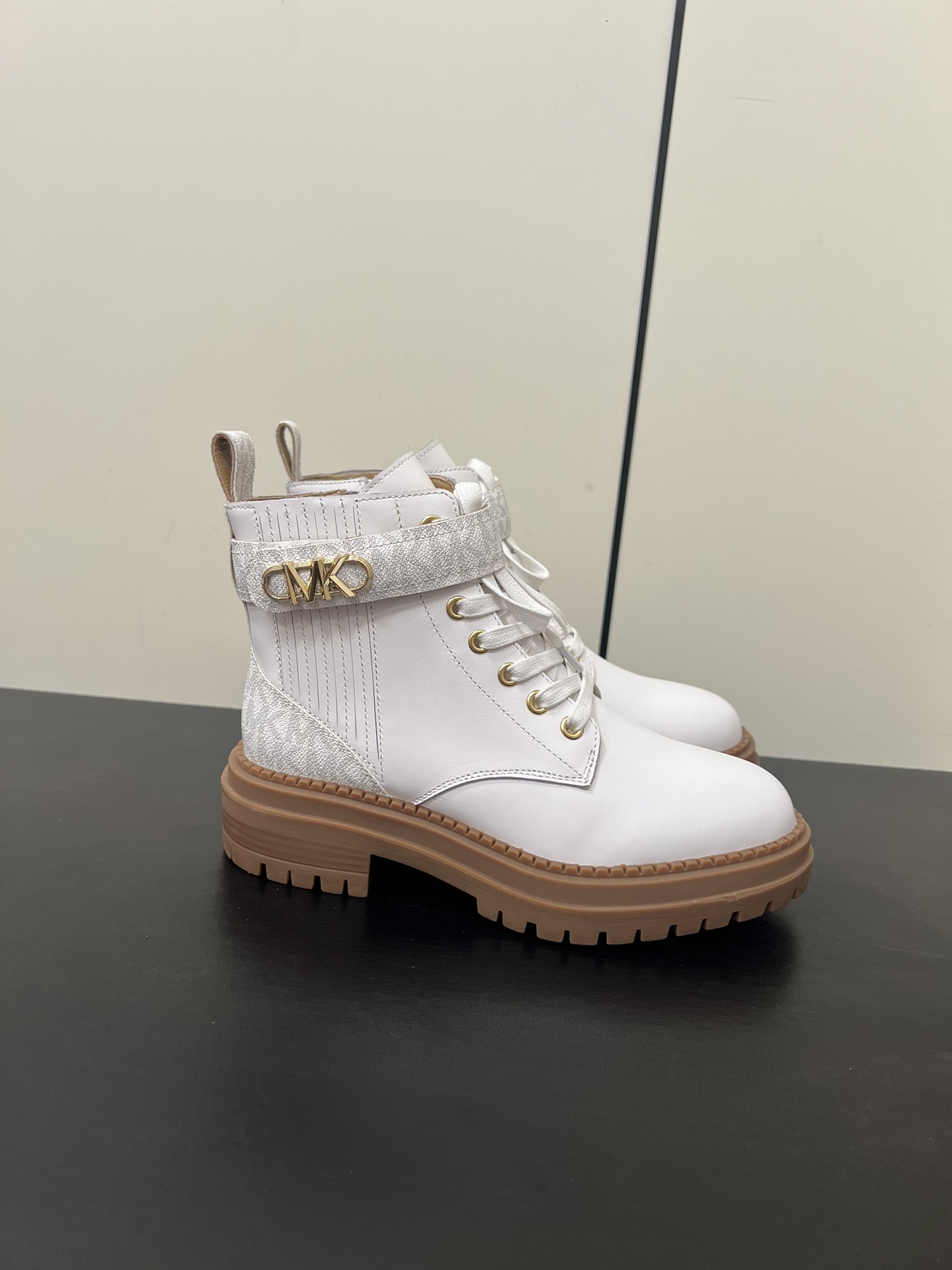 Michael Kors 2024 Martin Boots: Cow Skin, Sheep Inner, Slide-Proof Base, Various Sizes - 图片 3