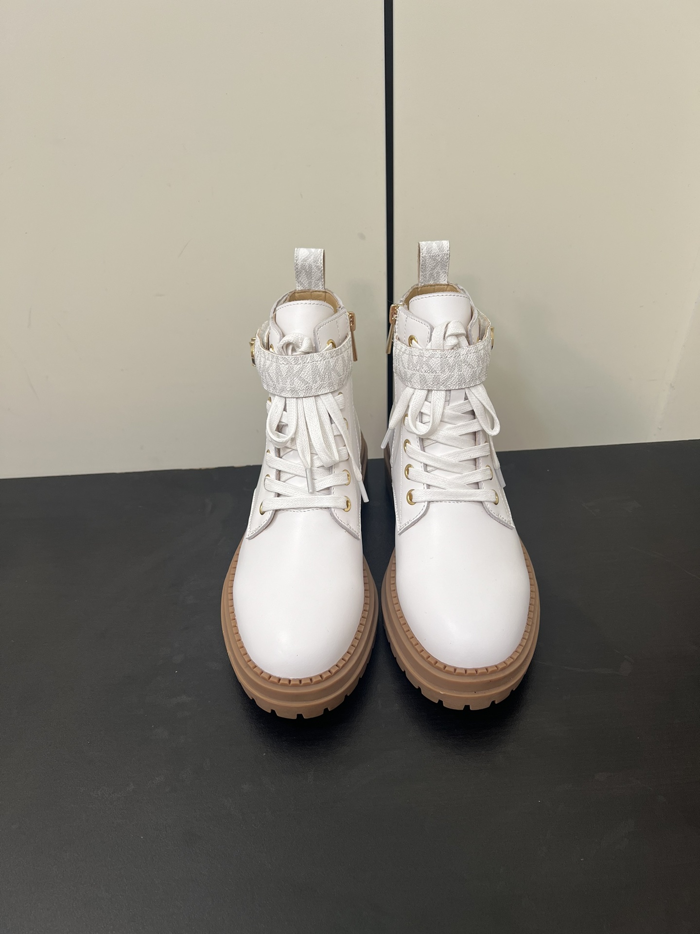 Michael Kors 2024 Martin Boots: Cow Skin, Sheep Inner, Slide-Proof Base, Various Sizes - 图片 5