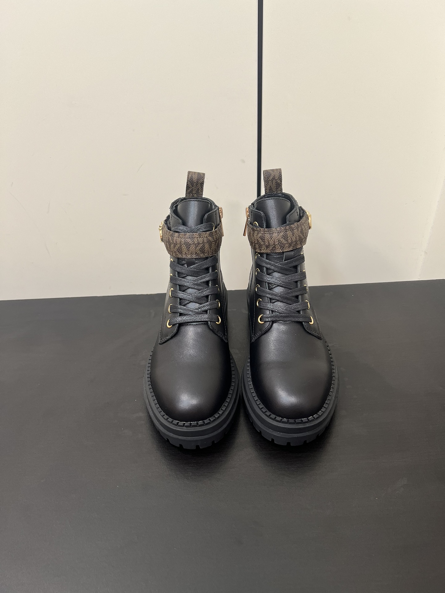 Michael Kors 2024 Martin Boots: Cow Skin, Sheepskin Lining, Slip-Proof Sole, Various Sizes - 图片 5