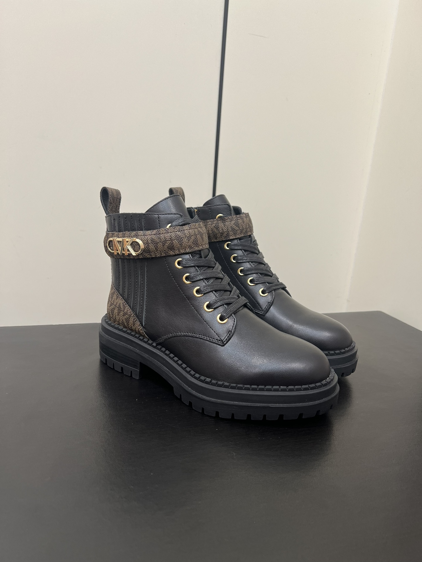 Michael Kors 2024 Martin Boots: Cow Skin, Sheepskin Lining, Slip-Proof Sole, Various Sizes