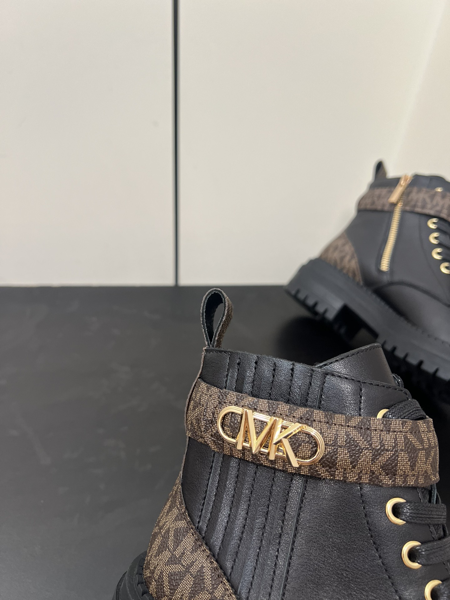Michael Kors 2024 Martin Boots: Cow Skin, Sheepskin Lining, Slip-Proof Sole, Various Sizes - 图片 7