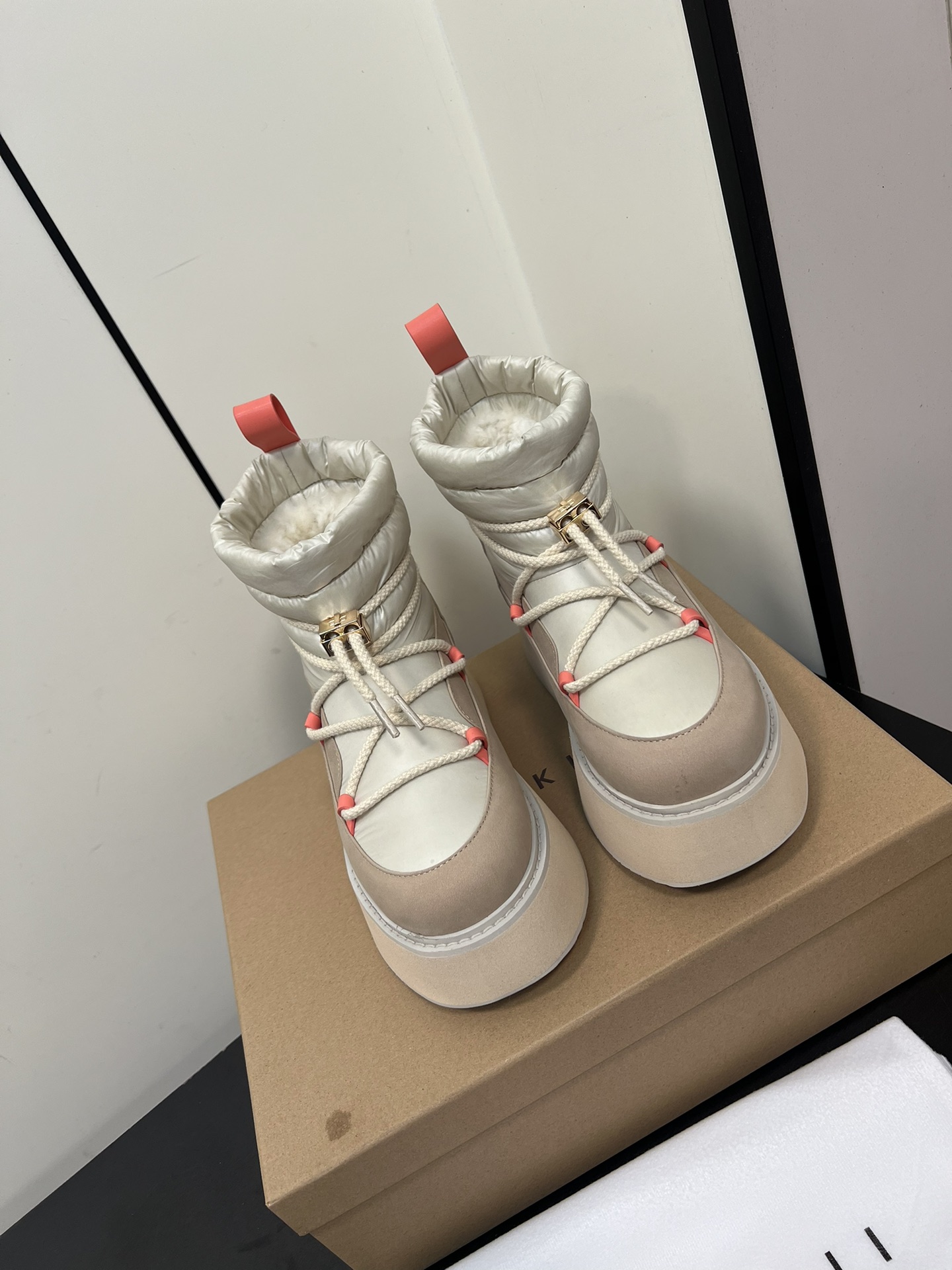 Inuilii 24 Snow Boots: Waterproof, Lightweight, and Warm with Imported Materials. - 图片 1