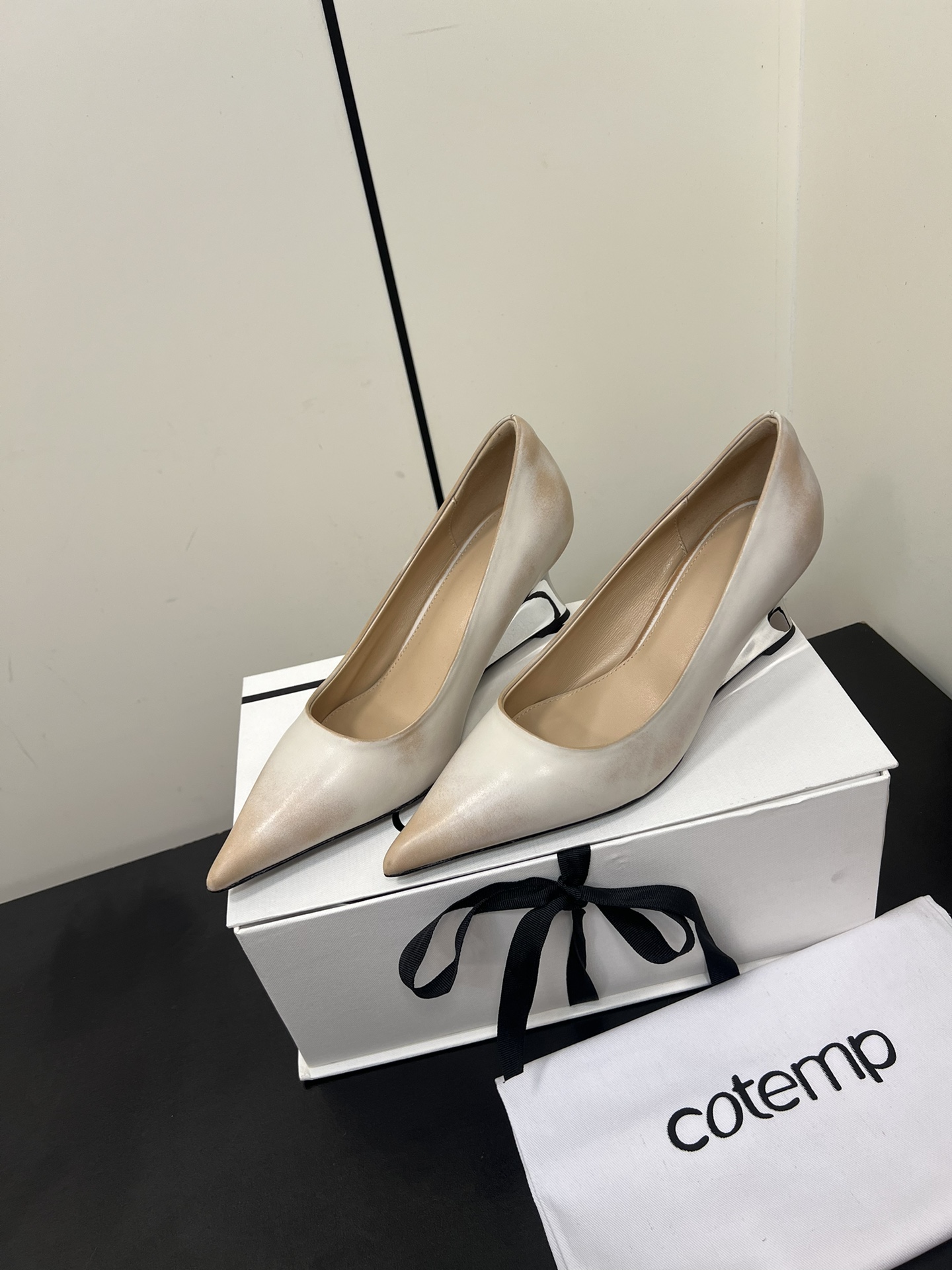 P775 Small-Scale Pointy Heel Shoe Series with Silk Embroidery - 图片 3