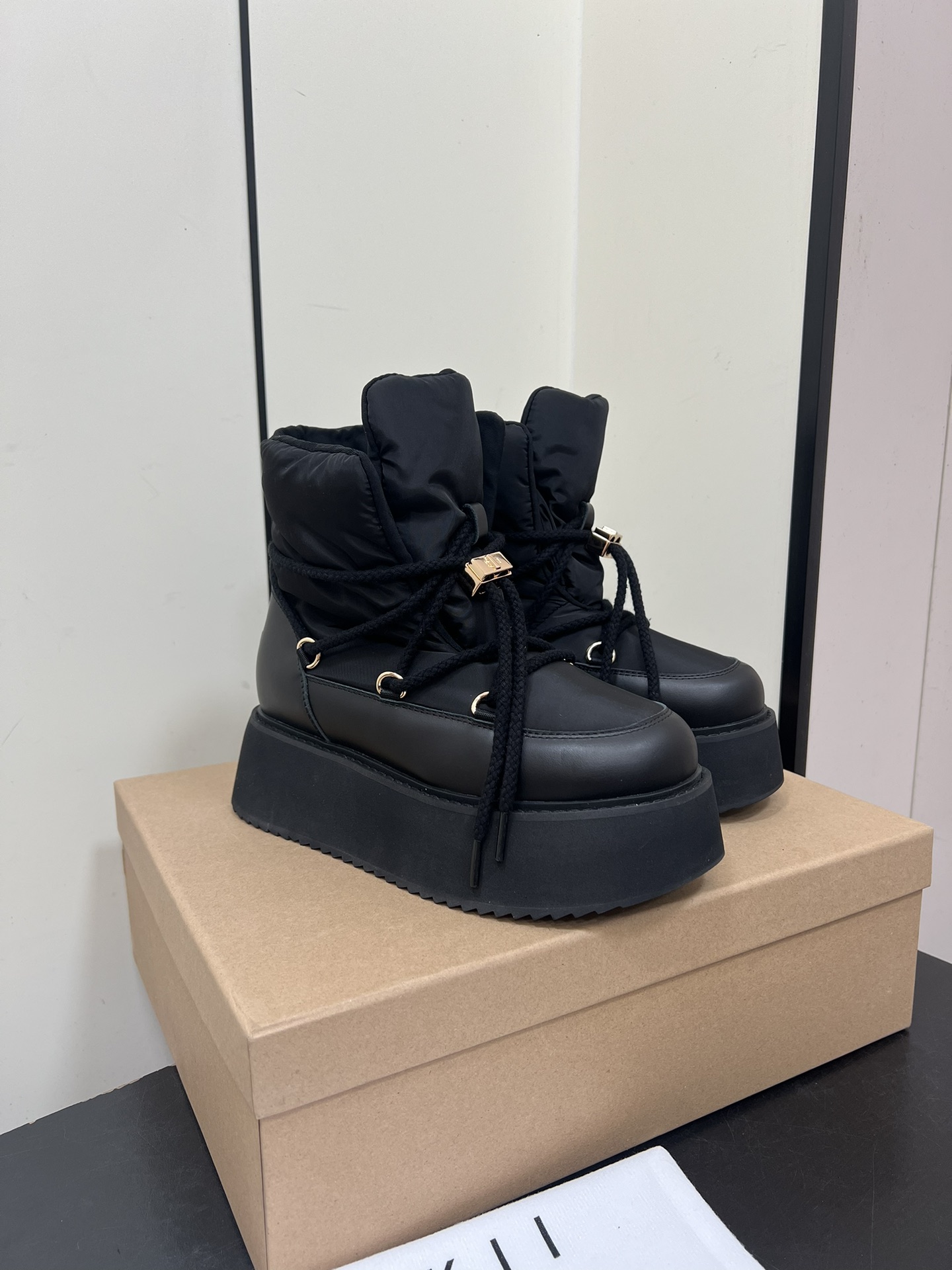 Inuilii 24 Snow Boots: Imported Waterproof Fabric for Comfort and Warmth. - 图片 2