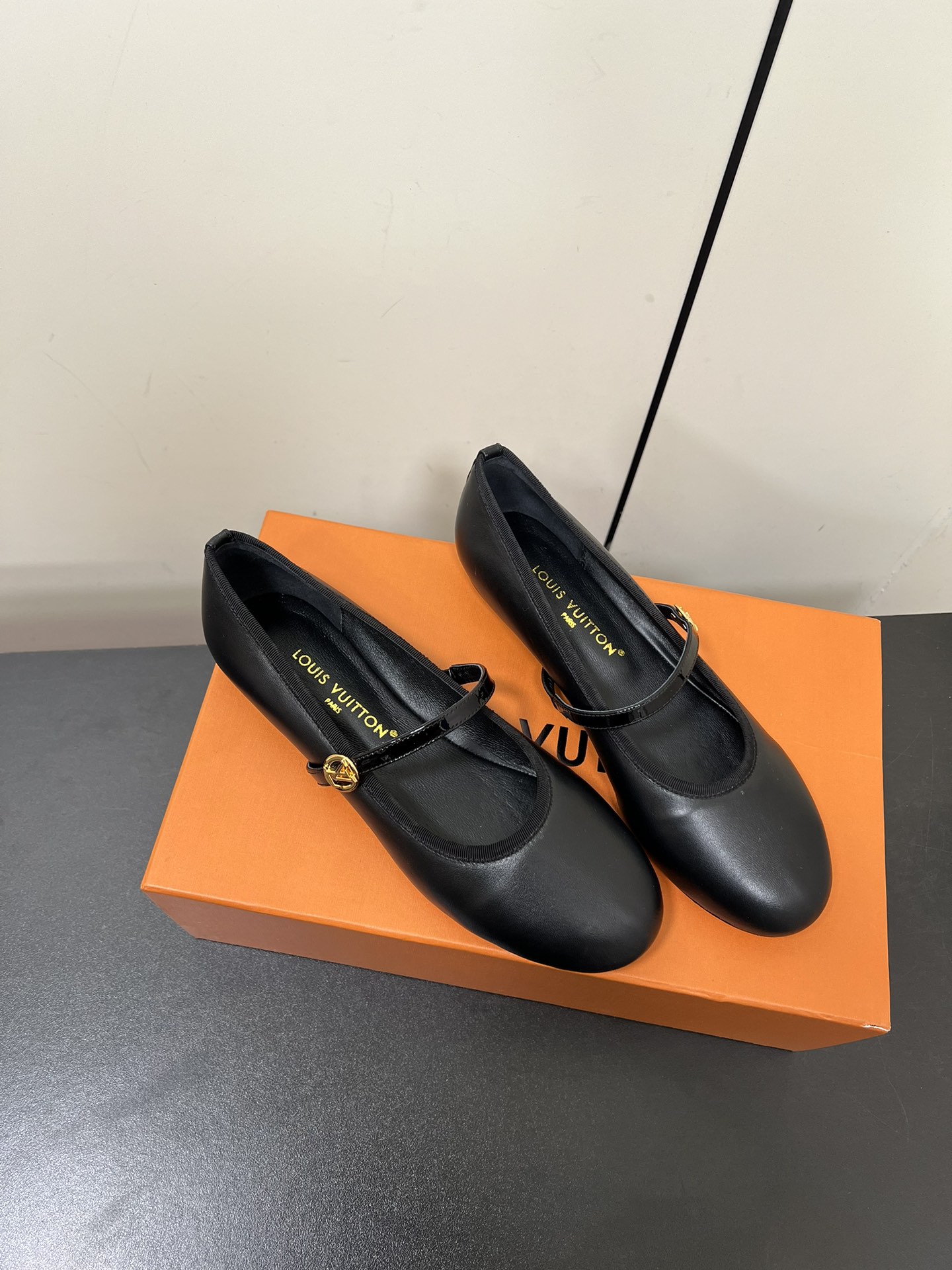 [Louis Vuitton Women