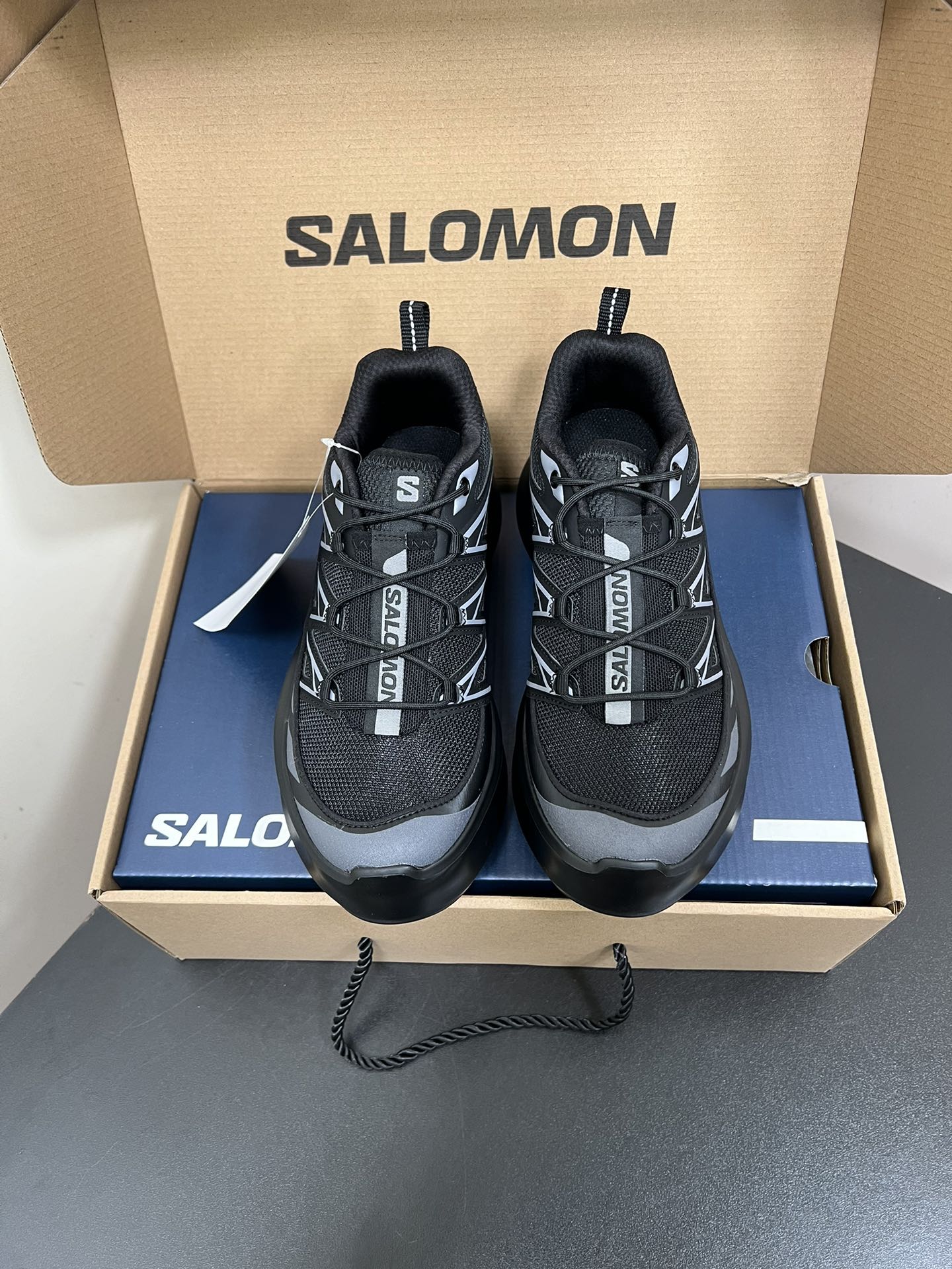 NO:231242,Salomon X cdg joint-branded height-enhancing shoes are super light and look very heavy. In fact, the feet are particularly light and they don’t hit the feet instantly increase by 7cm haha. It’s worth recommending a big thumbs up size 34-40 (34.40 custom-made, no return or exchange), casual shoes/sports, Dolce & Gabbana, sneakers19860909Salomon萨洛蒙 X cdg联名款增高鞋 居然超级超级轻看上去好像很重 实际上脚特别的轻 走路也不打脚瞬间增高7cm哈哈 值得推荐一个大大的赞 size 34-40（34.40定制不退换）,休闲鞋/运动鞋,Dolce&Gabbana,sneakers,Women's Shoes