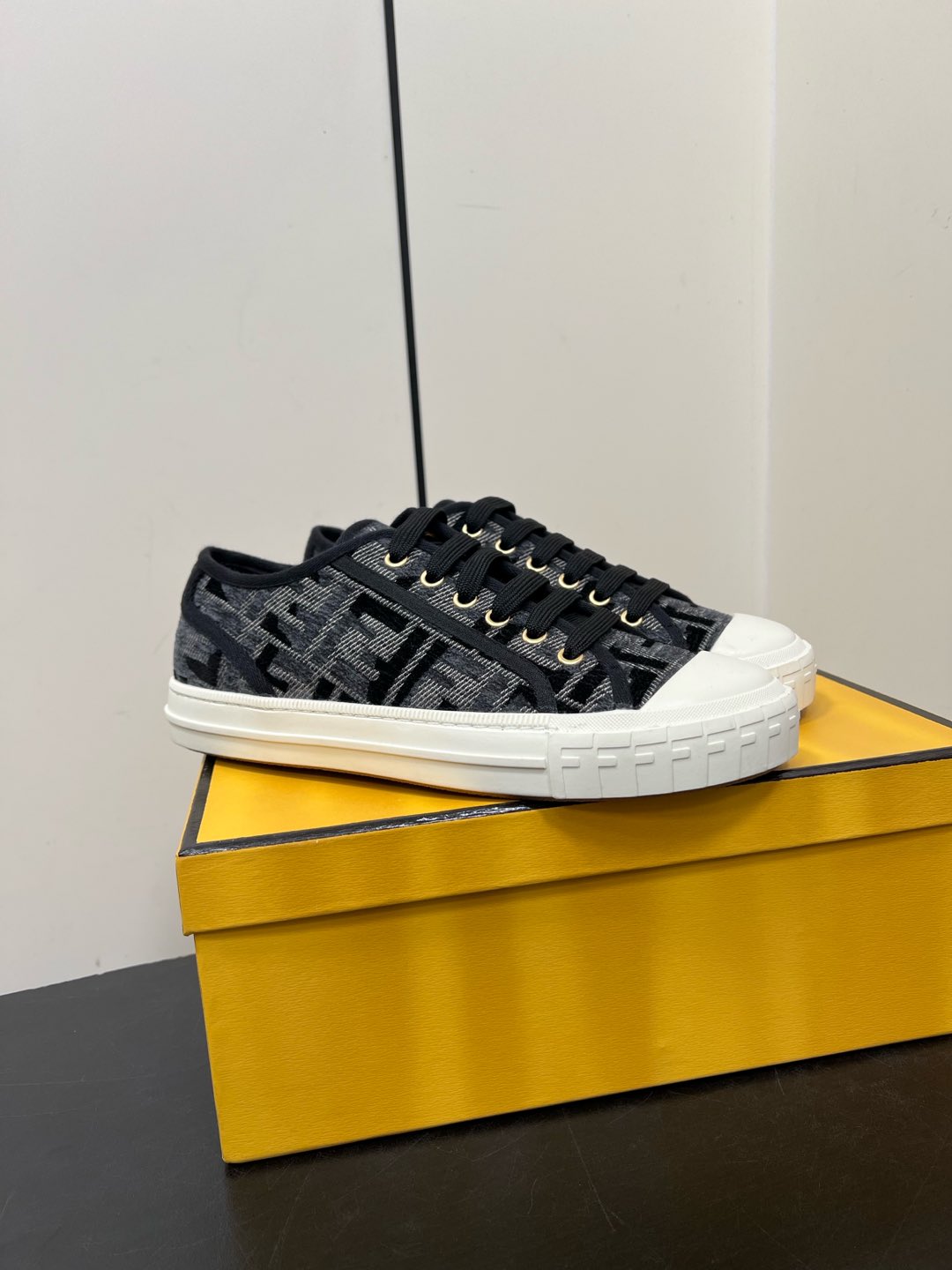 [Fendi Women