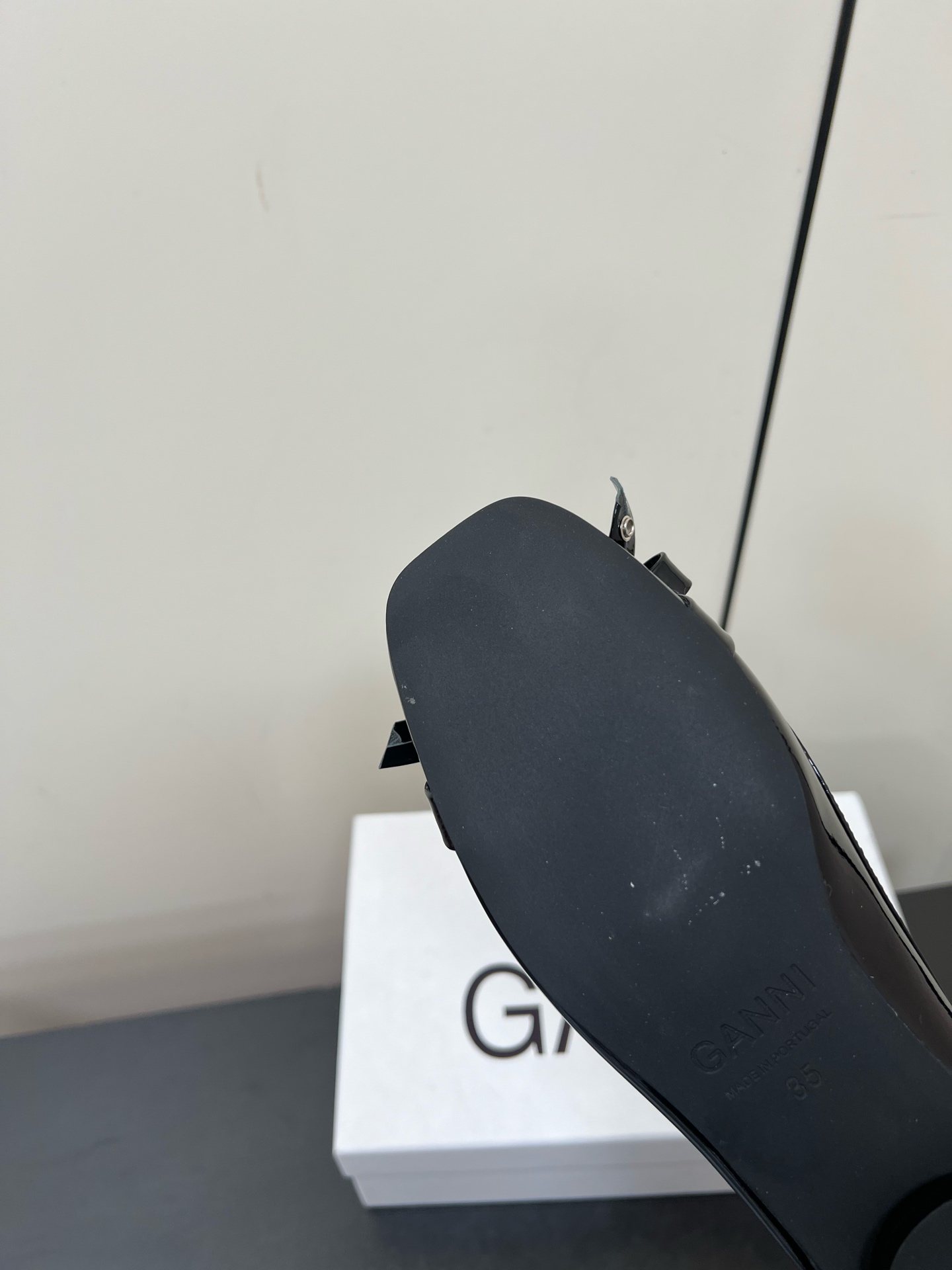 “Ganni Four Seasons Shoes: Stylish, Comfortable, and Versatile Design” - 图片 9