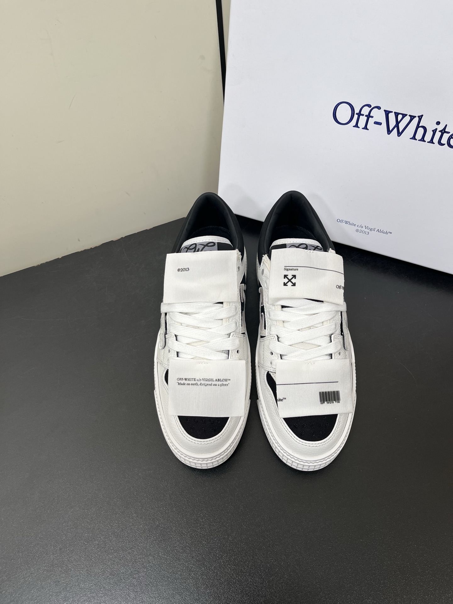 NO:166726,OFF-white 2025 early spring new model, OFF-white is a fashion trend that has been popular in recent years. Original data creates a pair of beautiful shoes that you want to have at first sight. Upper: top layer cowhide Inner: cowhide Outsole: rubber sole Size: 36-45 (for women 40 men 45.46 customized, no return or replacement), casual shoes/sports shoes, off white, sneakers, cowhide19860909OFF-white2025年早春新款, OFF-white是这几年流行的时尚潮流, 原数据打造的一双见一眼就想拥有的美鞋 鞋面:头层牛皮 内里:牛皮 大底:橡胶底 码数:36-45（女40男45.46定制不退不换）,休闲鞋/运动鞋,off white,sneakers,cowhide,Women's Shoes