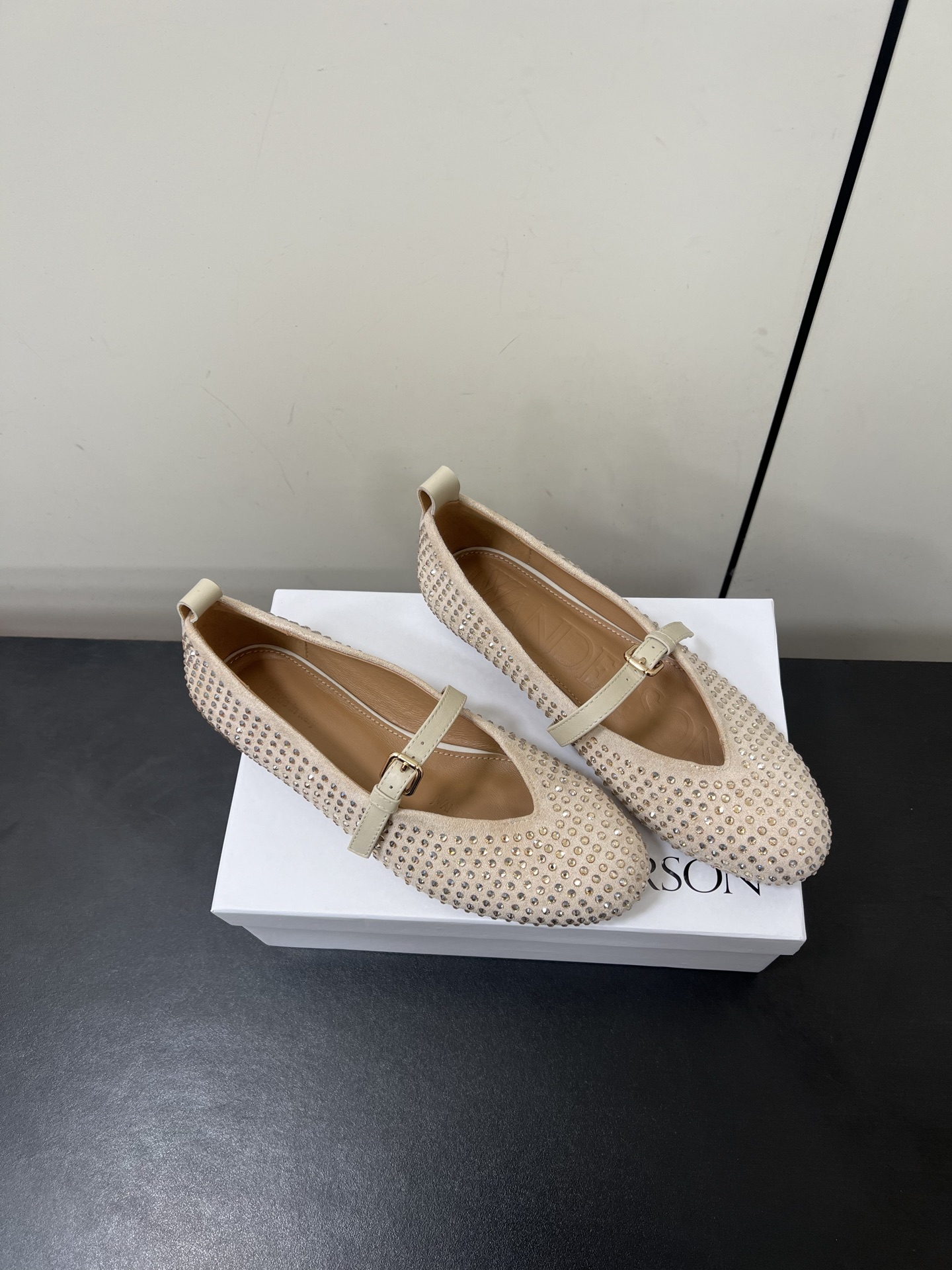 JW Anderson Mary Jane Ballet Shoes: Glamorous and Comfortable Black Diamond Style - 图片 2