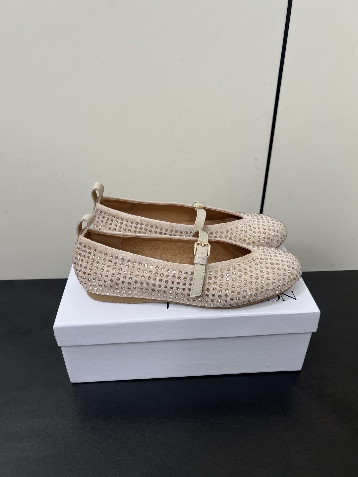 JW Anderson Mary Jane Ballet Shoes: Glamorous and Comfortable Black Diamond Style - 图片 4