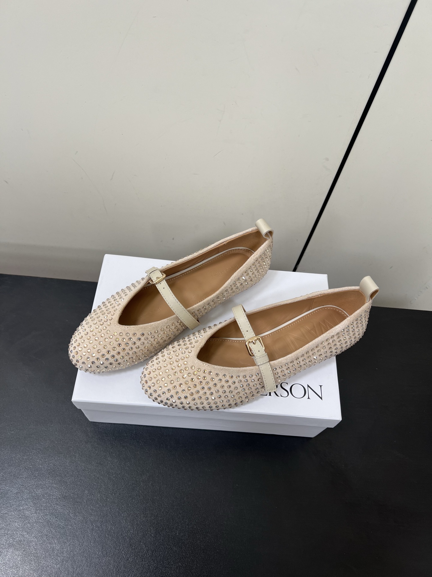 JW Anderson Mary Jane Ballet Shoes: Glamorous and Comfortable Black Diamond Style - 图片 3