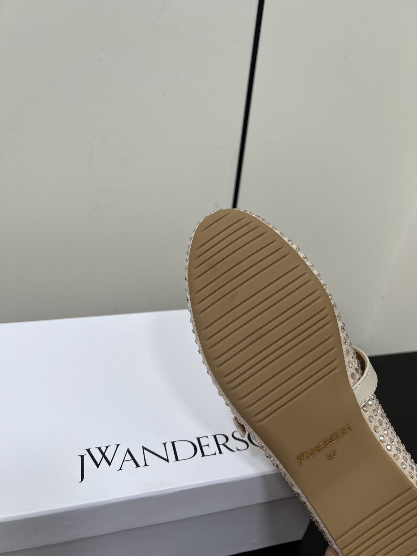 JW Anderson Mary Jane Ballet Shoes: Glamorous and Comfortable Black Diamond Style - 图片 9