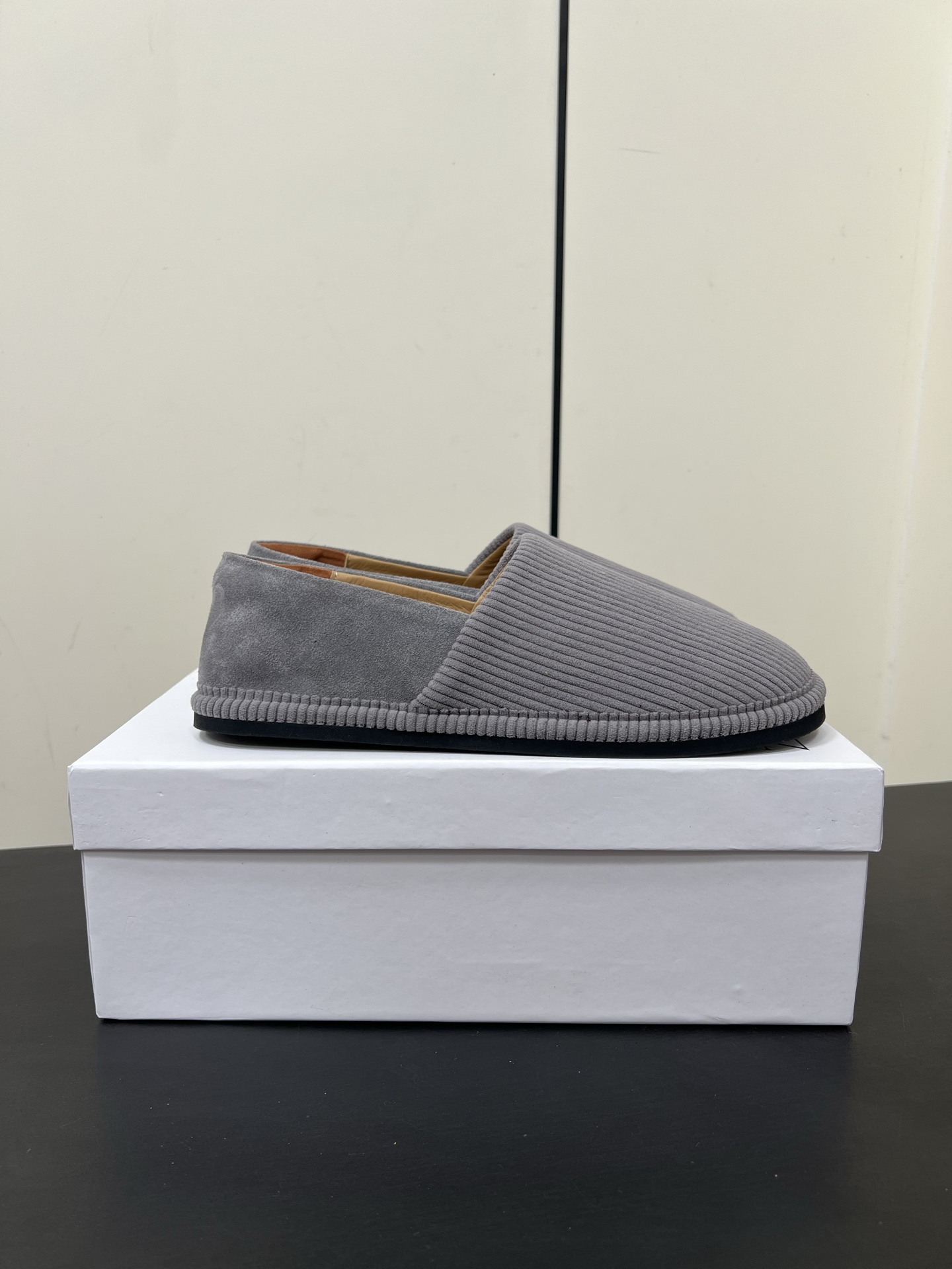 Review of Jwanderson’s Latest Spring and Summer Shoes: Simple, Stylish, and Practical - 图片 4