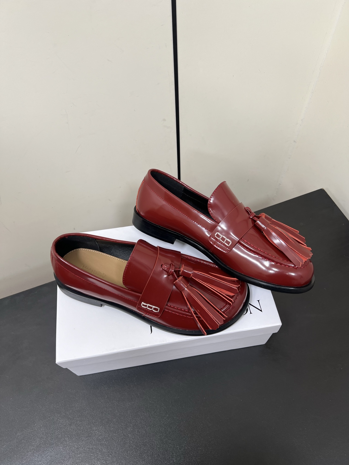P800 Jwanderson New Lights Cages: Exaggerated Lantern Shoes with Unique Design - 图片 5