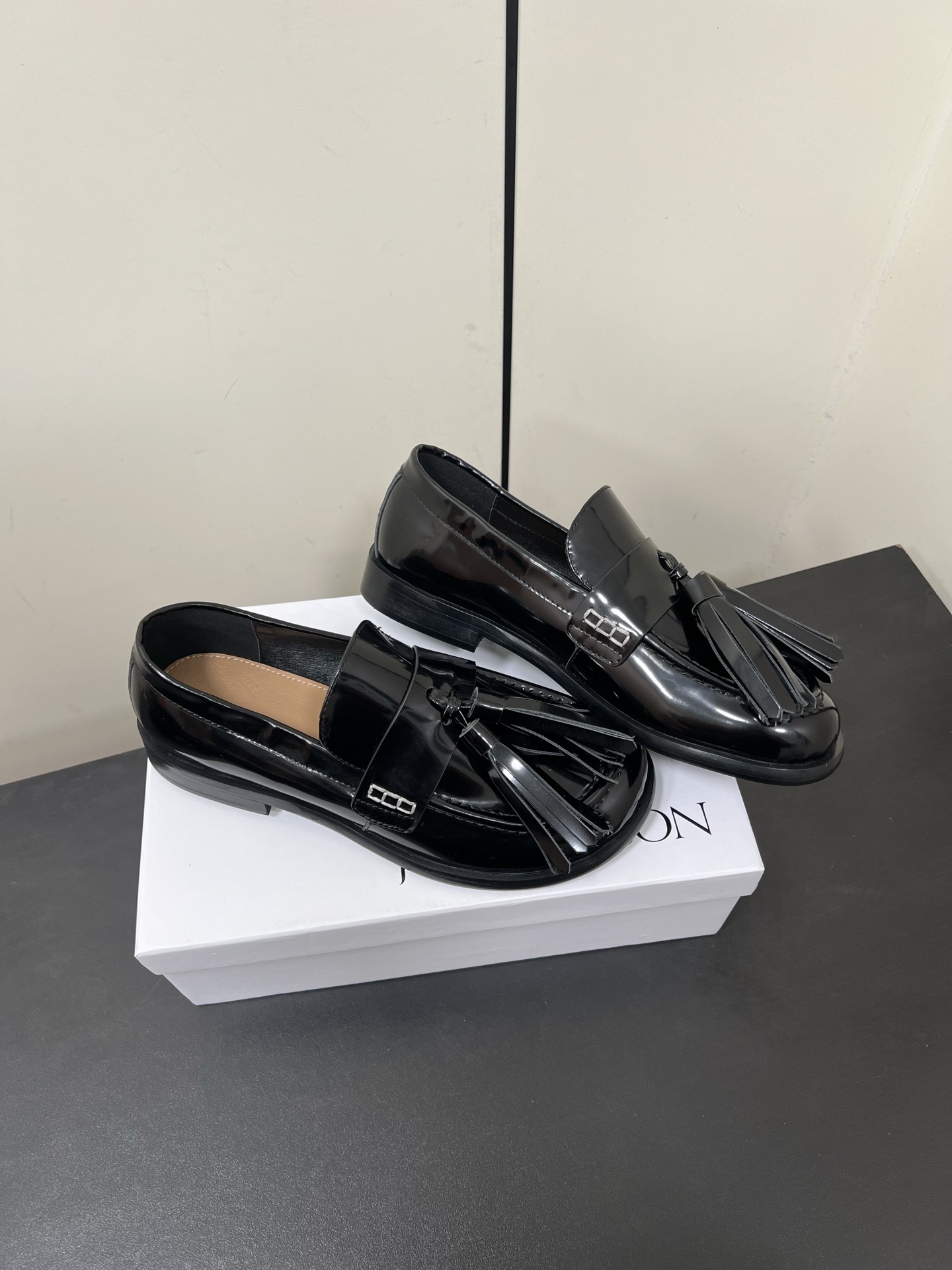 P800 Jwanderson 25/Spring/Summer New Lights Cages with Exaggerating Lantern Shoes - 图片 5