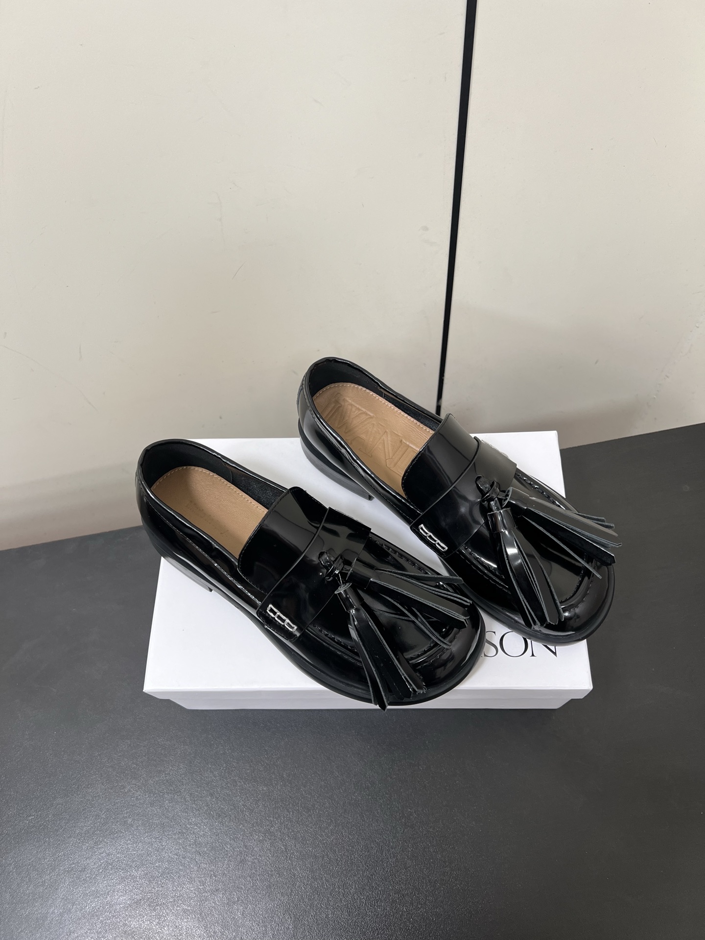 P800 Jwanderson 25/Spring/Summer New Lights Cages with Exaggerating Lantern Shoes - 图片 2