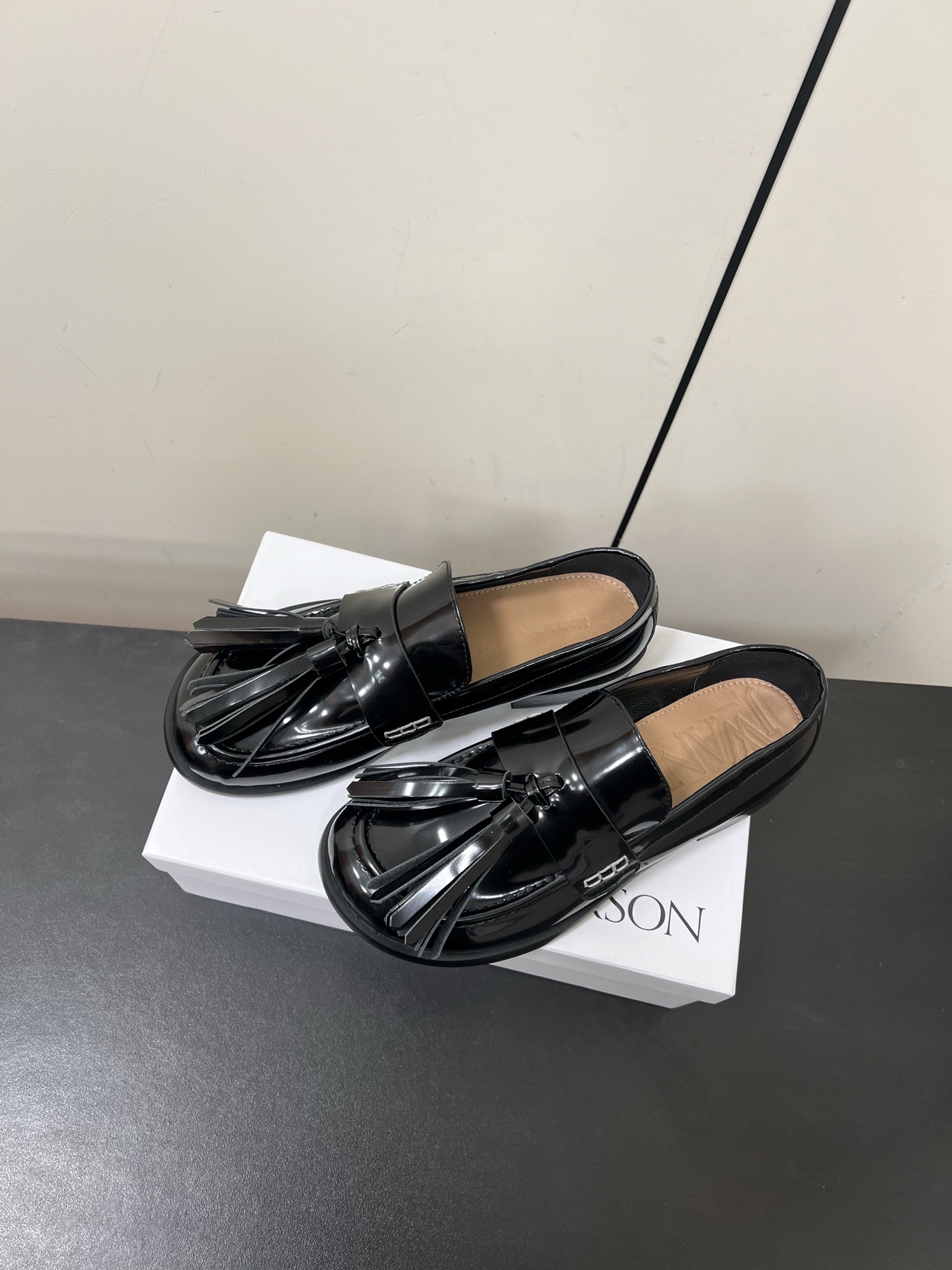 P800 Jwanderson 25/Spring/Summer New Lights Cages with Exaggerating Lantern Shoes - 图片 3