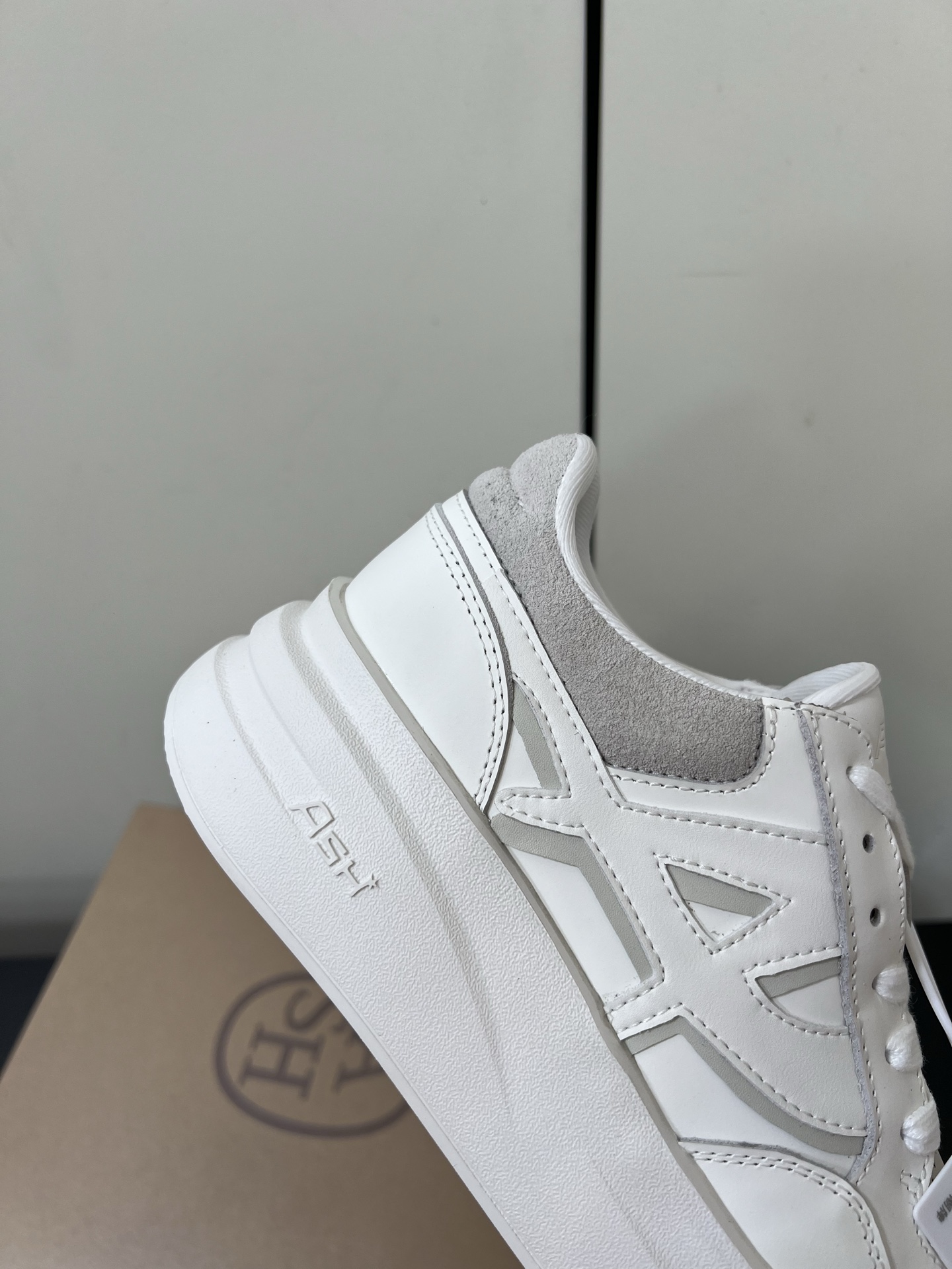 Stylish Girls’ Recreational Shoes with Thick White Soles and Original Leather – Size 35-40 - 图片 6