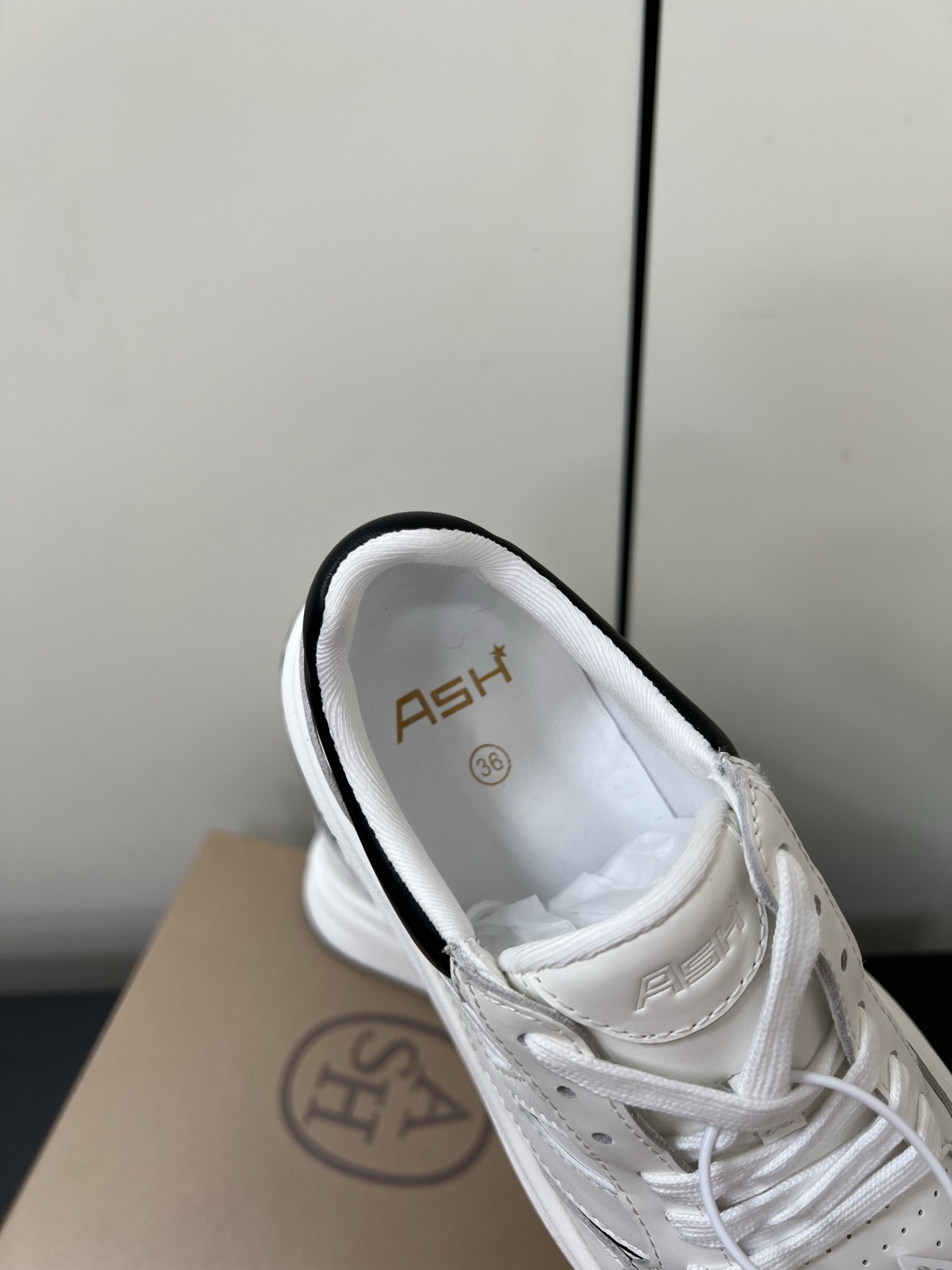 Thick Sole Recreational Shoes for Girls: Comfortable, Stylish, and Durable - 图片 7