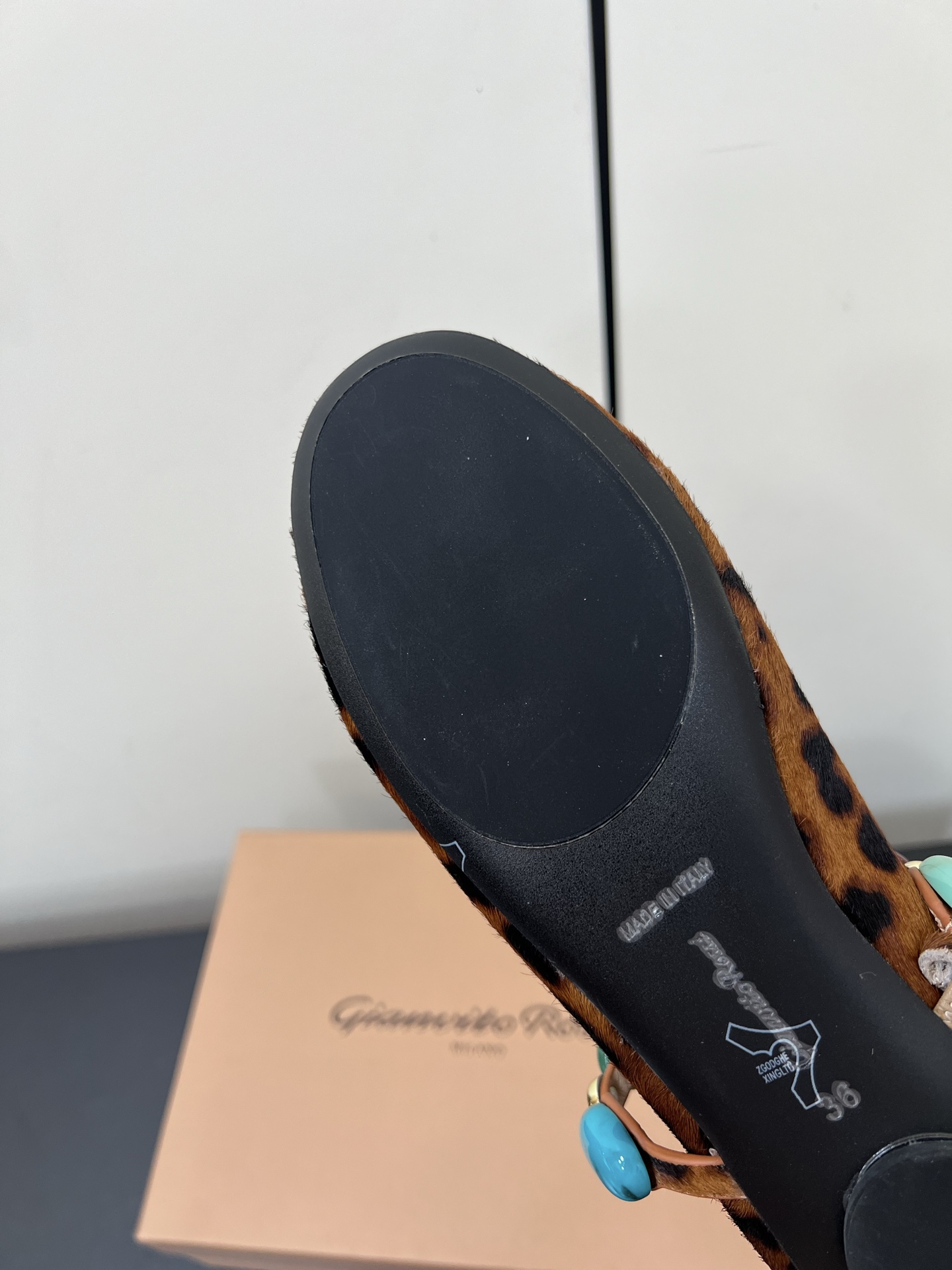 Giannito Rossi25s Spring and Summer Collection: Comfortable and Stylish Italian Footwear. - 图片 9