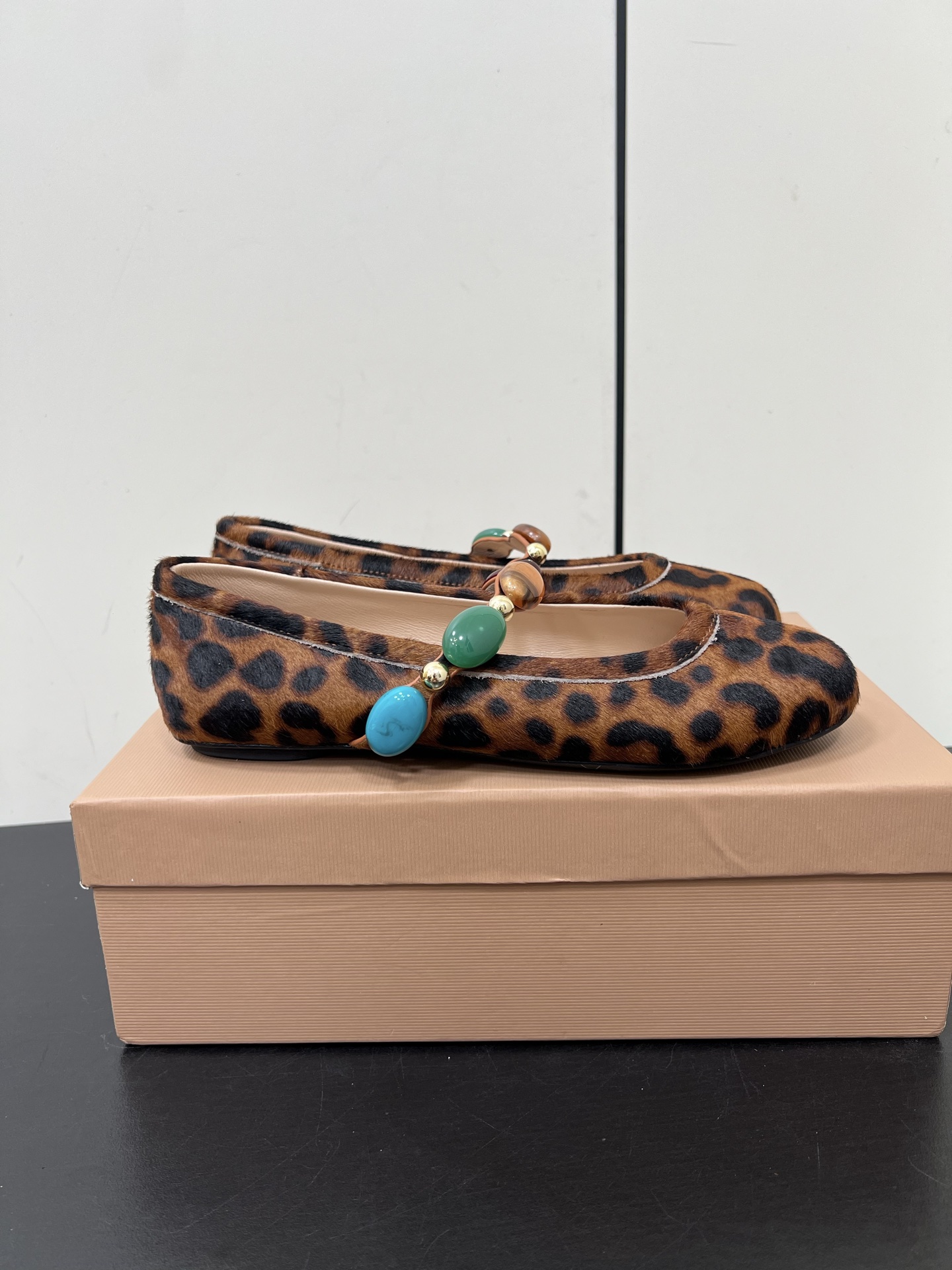 Giannito Rossi25s Spring and Summer Collection: Comfortable and Stylish Italian Footwear. - 图片 4