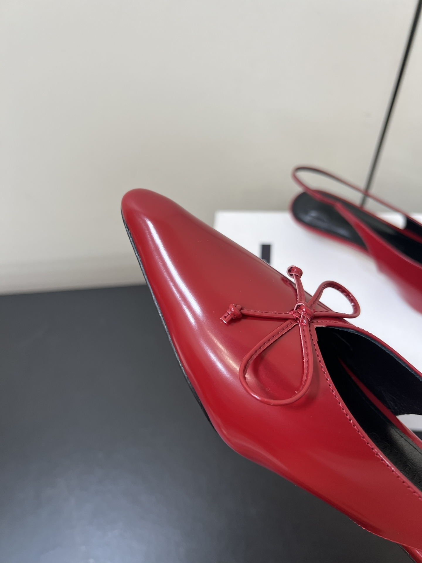 Fashionable Jacquemus Pointy Kitten Heels in Small Crowds, Custom Cow Skin, Size 35-40 - 图片 5