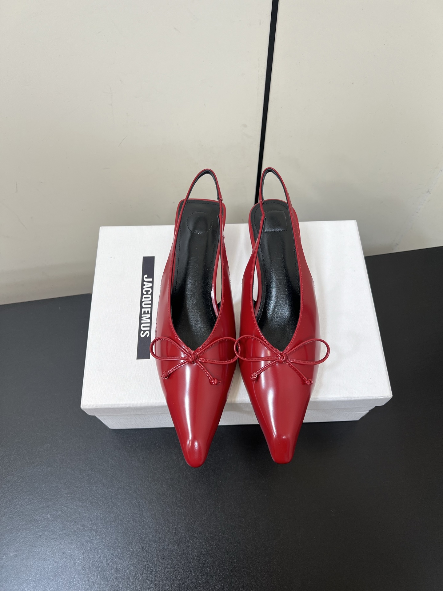 Fashionable Jacquemus Pointy Kitten Heels in Small Crowds, Custom Cow Skin, Size 35-40 - 图片 9