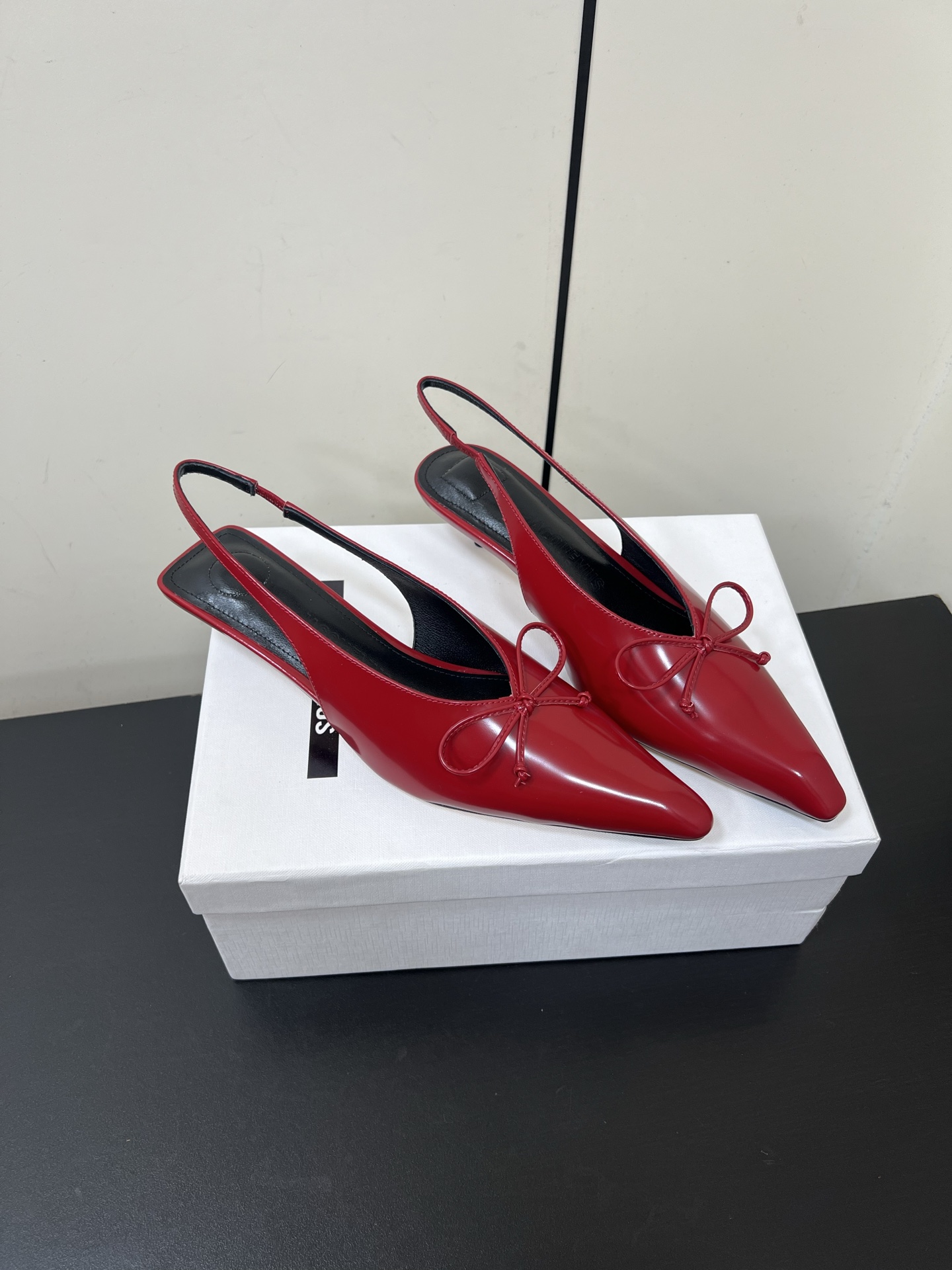 Fashionable Jacquemus Pointy Kitten Heels in Small Crowds, Custom Cow Skin, Size 35-40